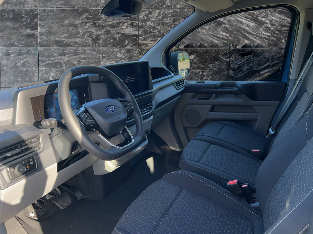 FORD Transit Custom Van 320 L2 2.5 Duratec Trend PHEV-image-6