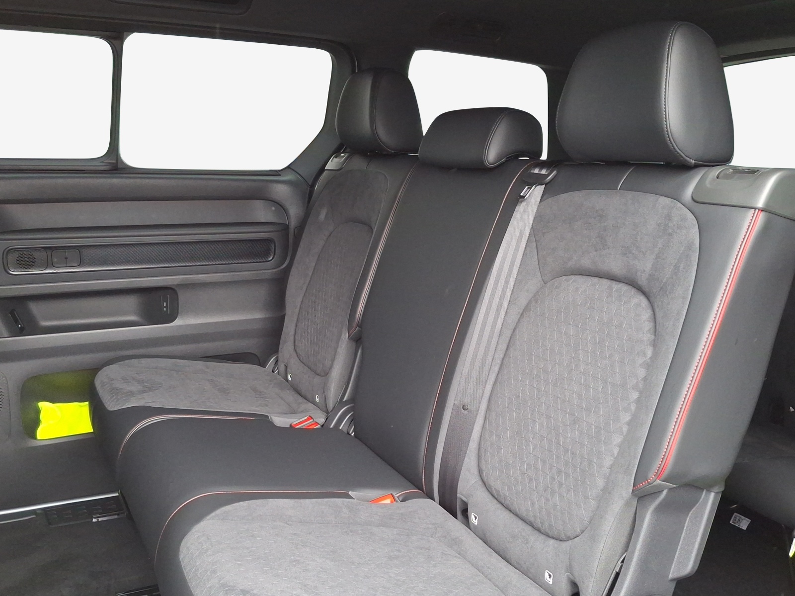 VW ID.Buzz LWB GTX 4 Motion-image-11