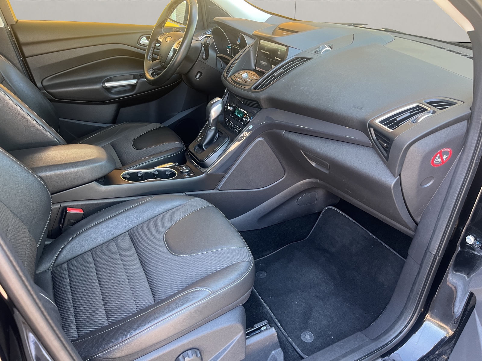 FORD Kuga 2.0 TDCi 180 Carving FPS-image-9