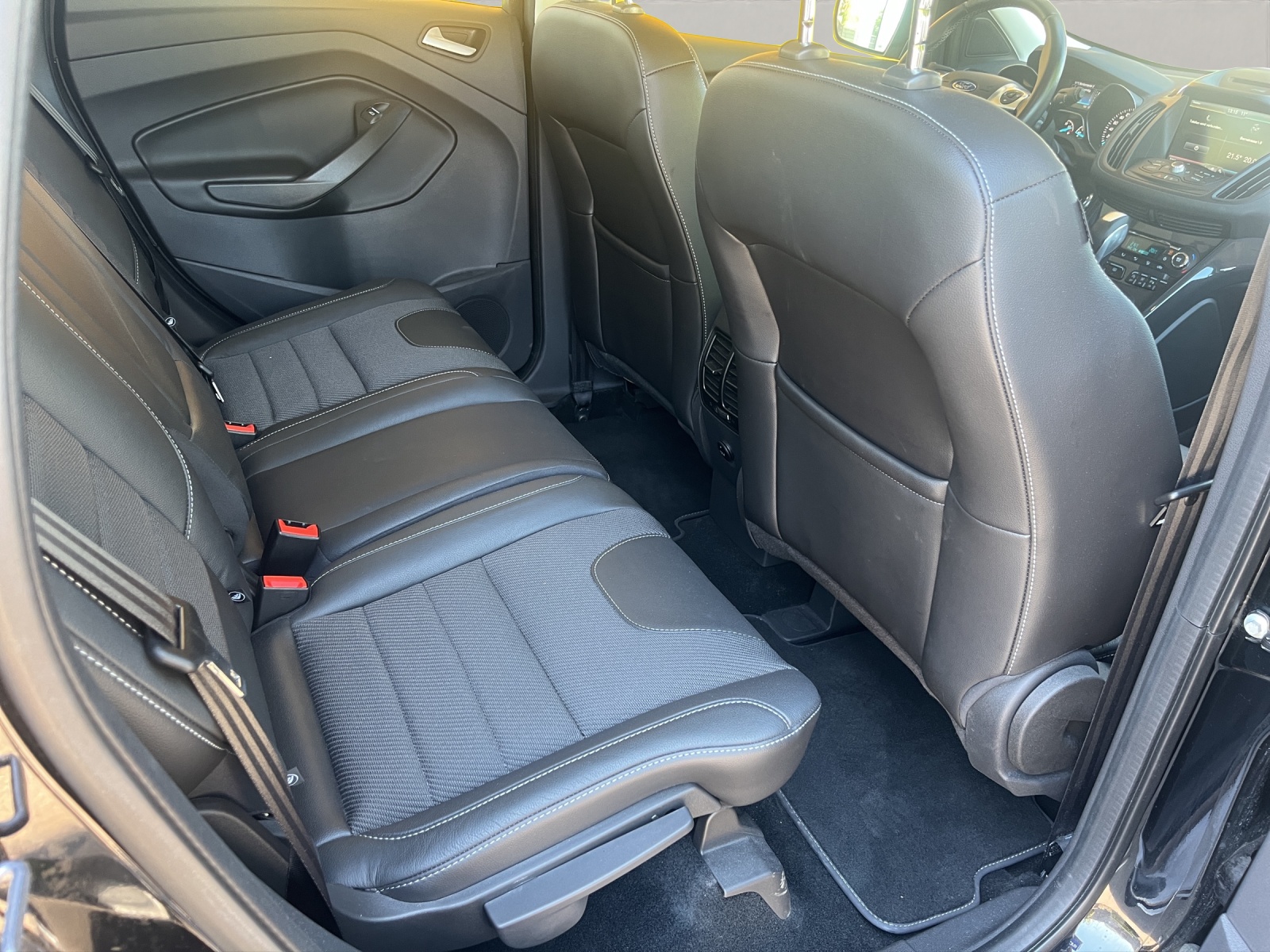 FORD Kuga 2.0 TDCi 180 Carving FPS-image-13