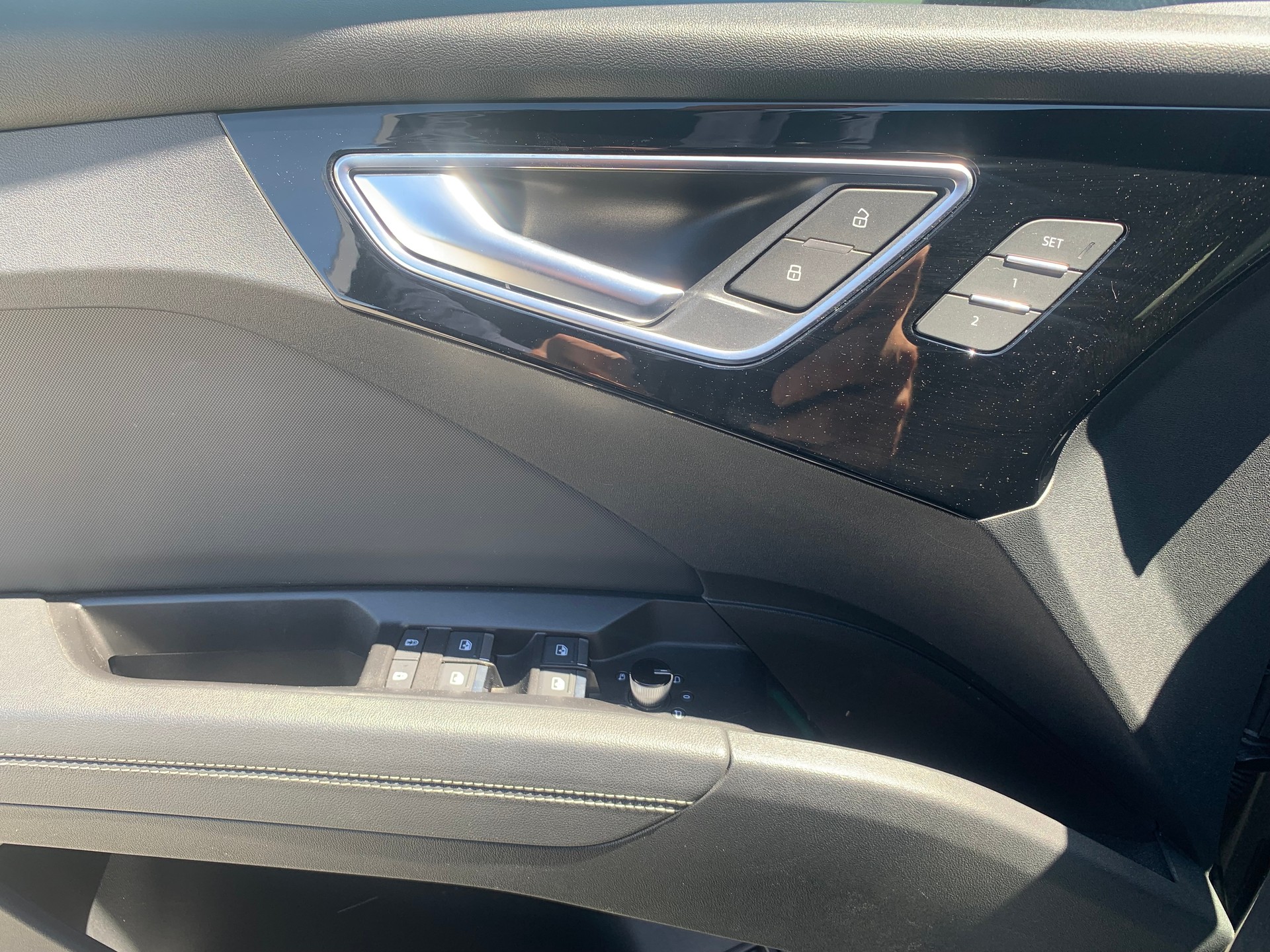 AUDI Q4 e-tron 50 quattro-image-13
