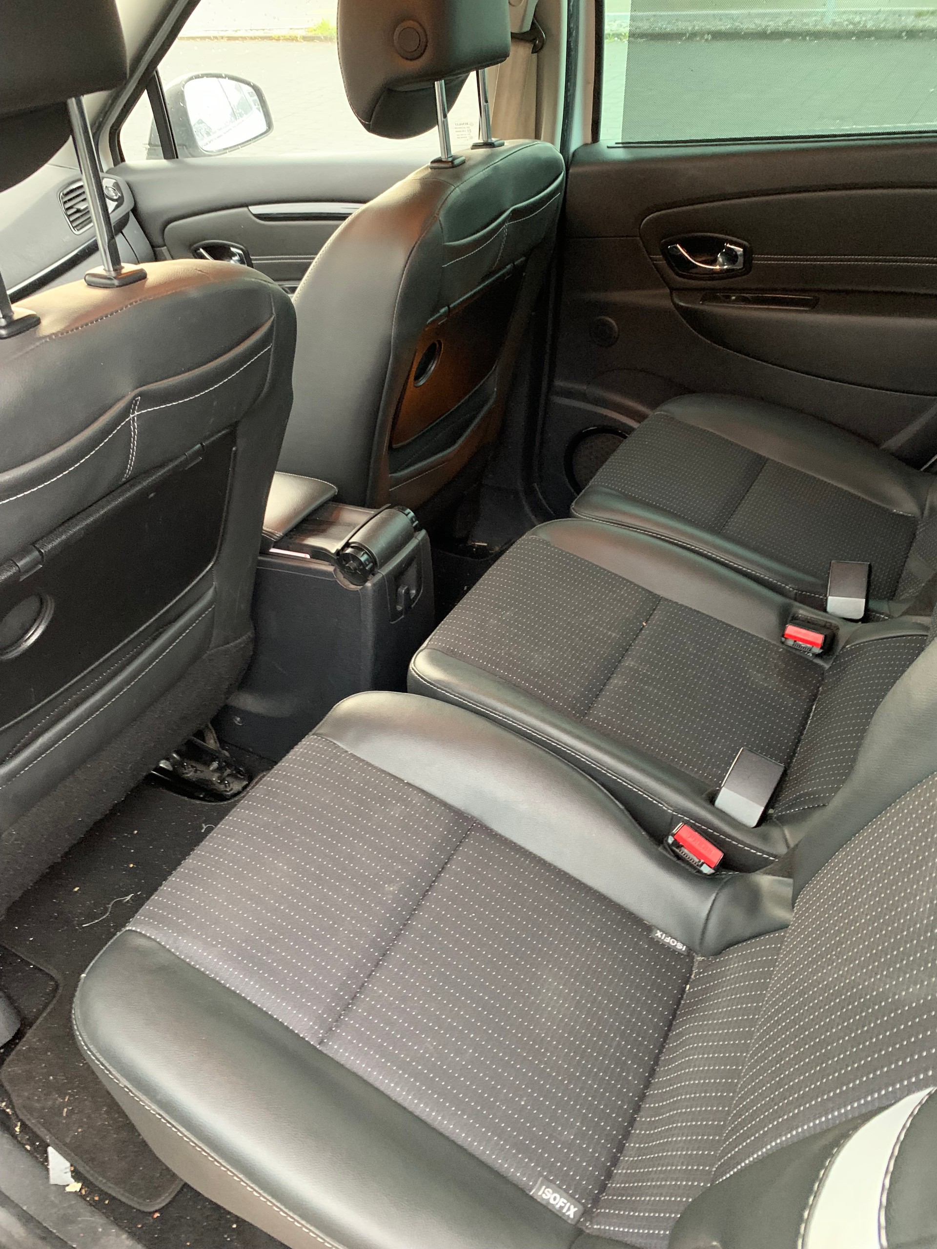 RENAULT Grand Scénic 1.6 dCi Swiss Edition-image-7
