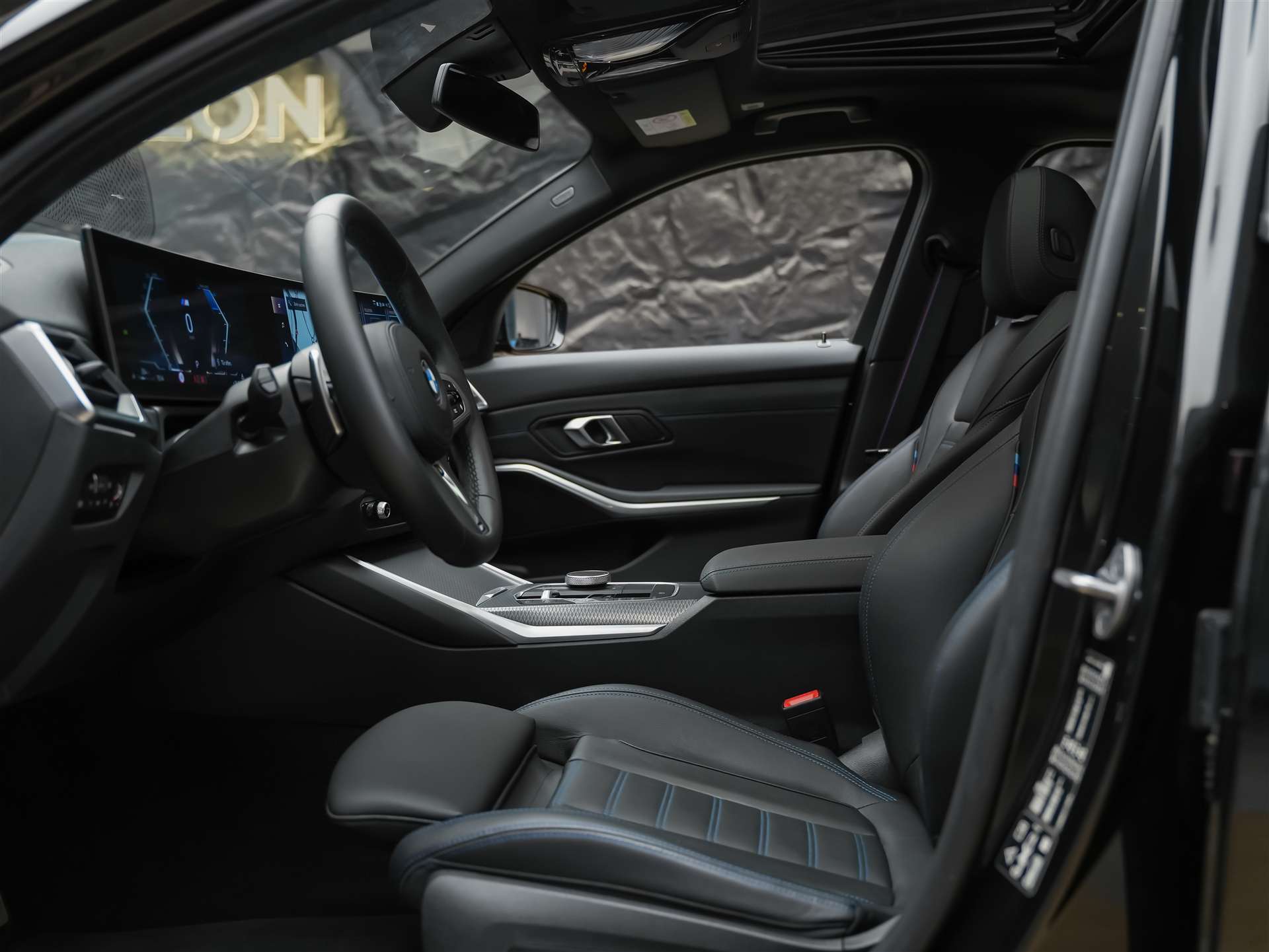 BMW 320d xDrive Steptronic M Sport Pro *Werksgarantie*Leder Vernasca*Panorama*Head Up*-image-9