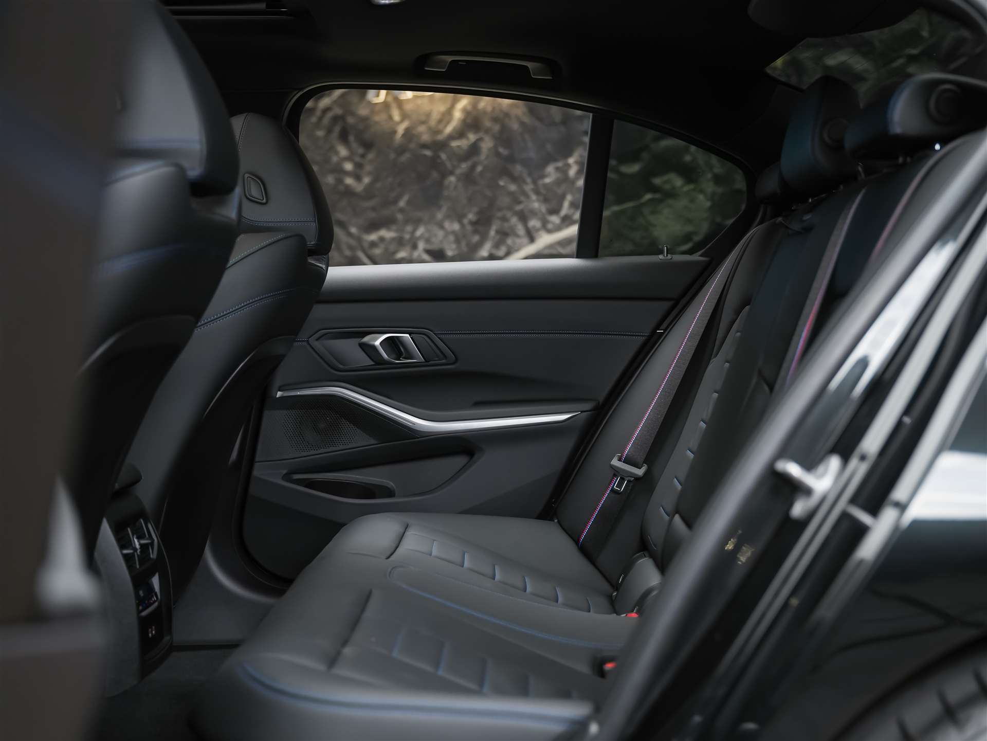 BMW 320d xDrive Steptronic M Sport Pro *Werksgarantie*Leder Vernasca*Panorama*Head Up*-image-12