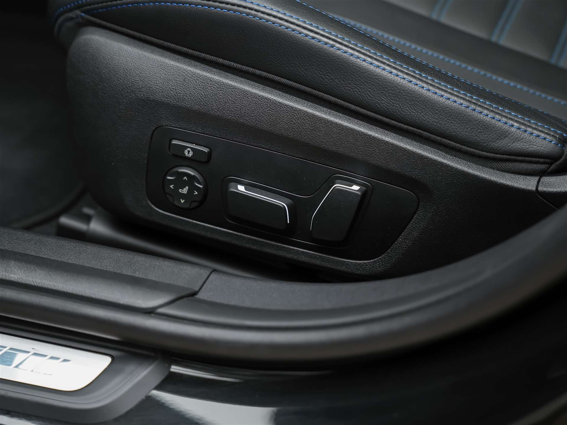 BMW 320d xDrive Steptronic M Sport Pro *Werksgarantie*Leder Vernasca*Panorama*Head Up*-image-27