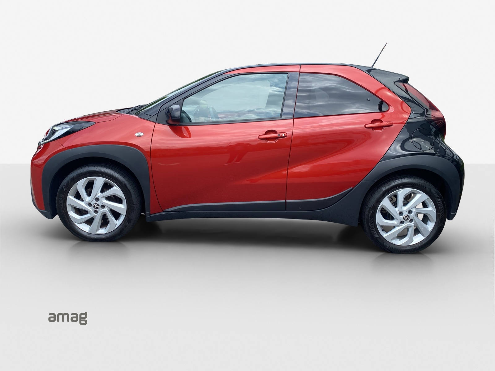 TOYOTA Aygo X 1.0 VVT-i Comfort CVT-image-1