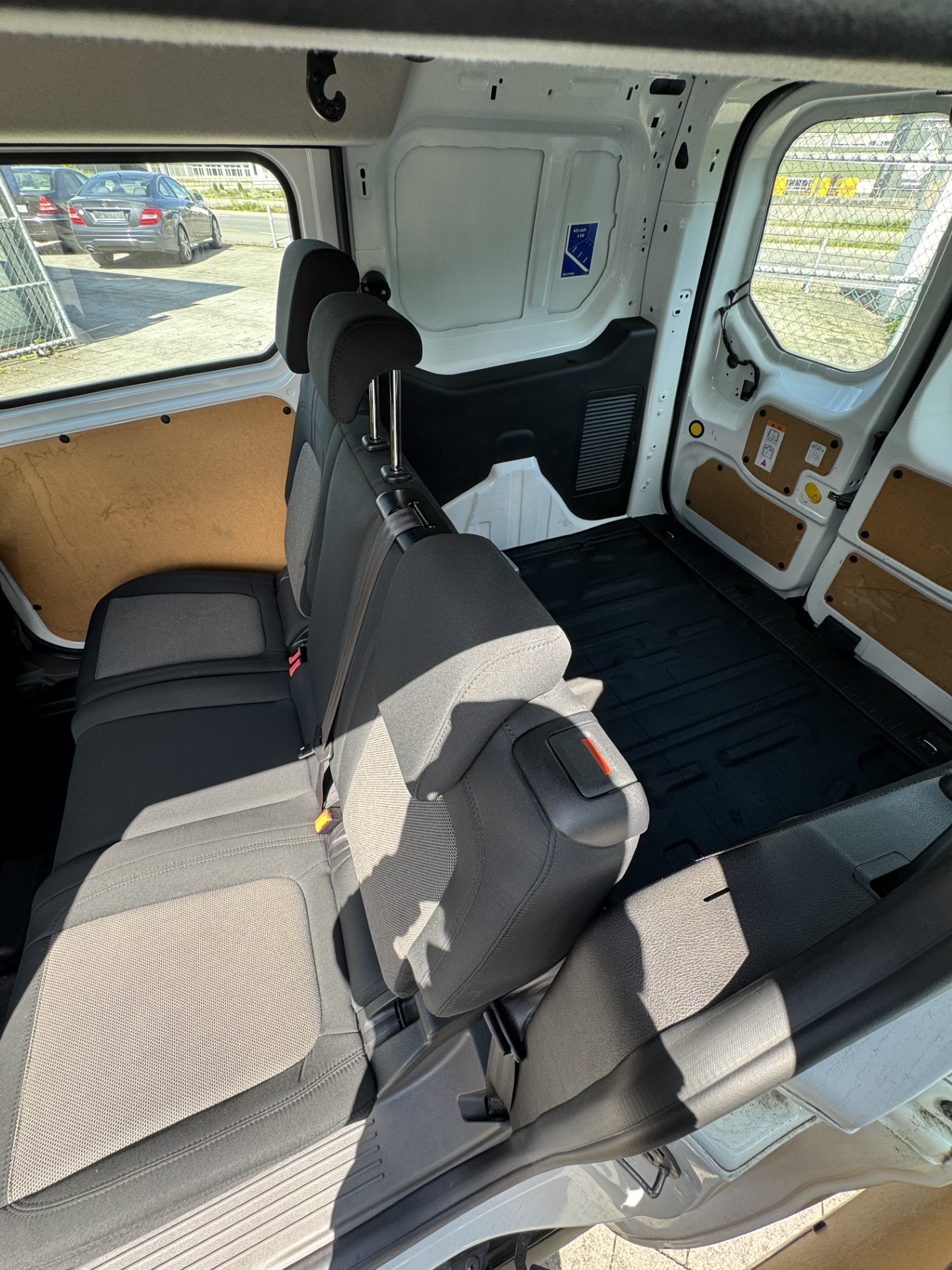 FORD 1.5 EcoBlue 120 Ambiente-image-5