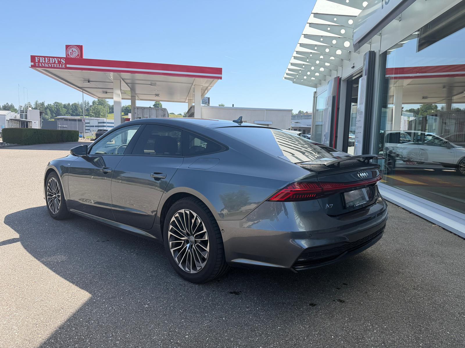 AUDI A7 Sportback 55 TFSI e quattro S-tronic-image-2