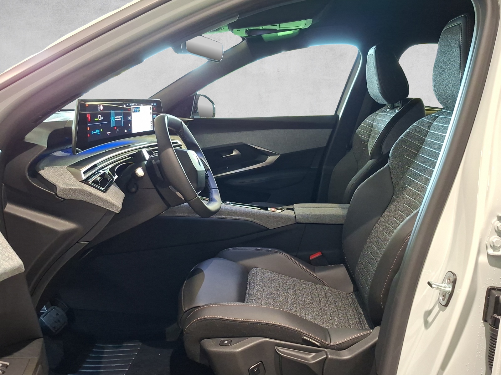 PEUGEOT 3008 e-Allure Premium AWD-image-14