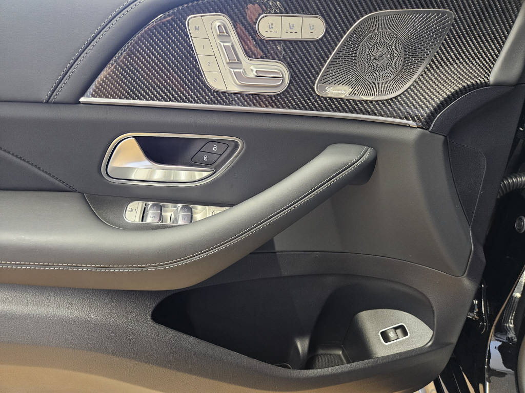MERCEDES-BENZ GLE 63 S AMG 4Matic+-image-9