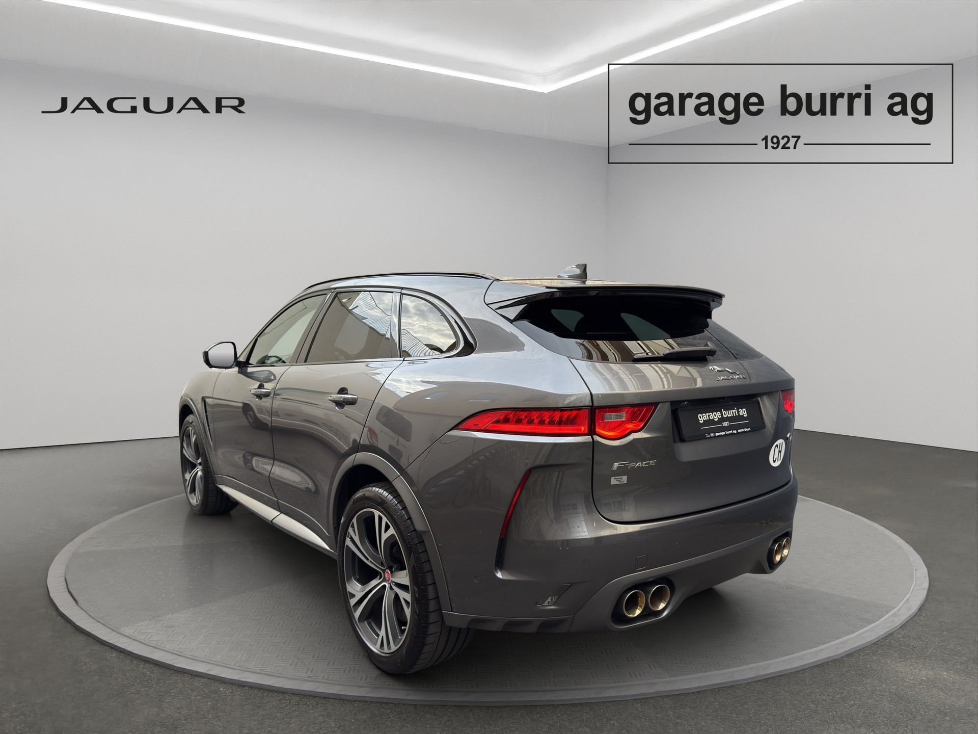 JAGUAR F-Pace 5.0 V8 SVR AWD-showroom-element-1
