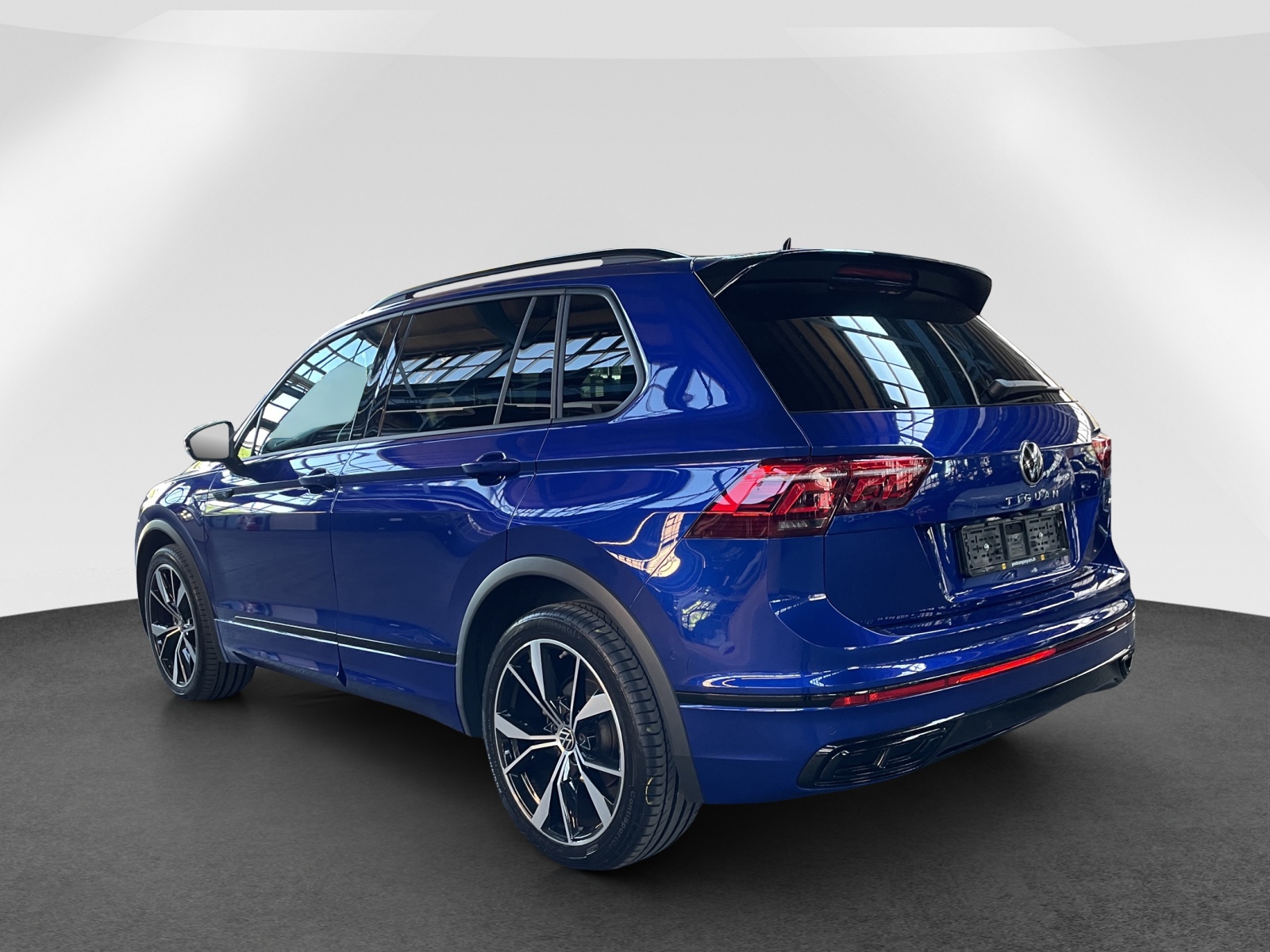 VW Tiguan 2.0 TSI R-Line DSG-showroom-element-3