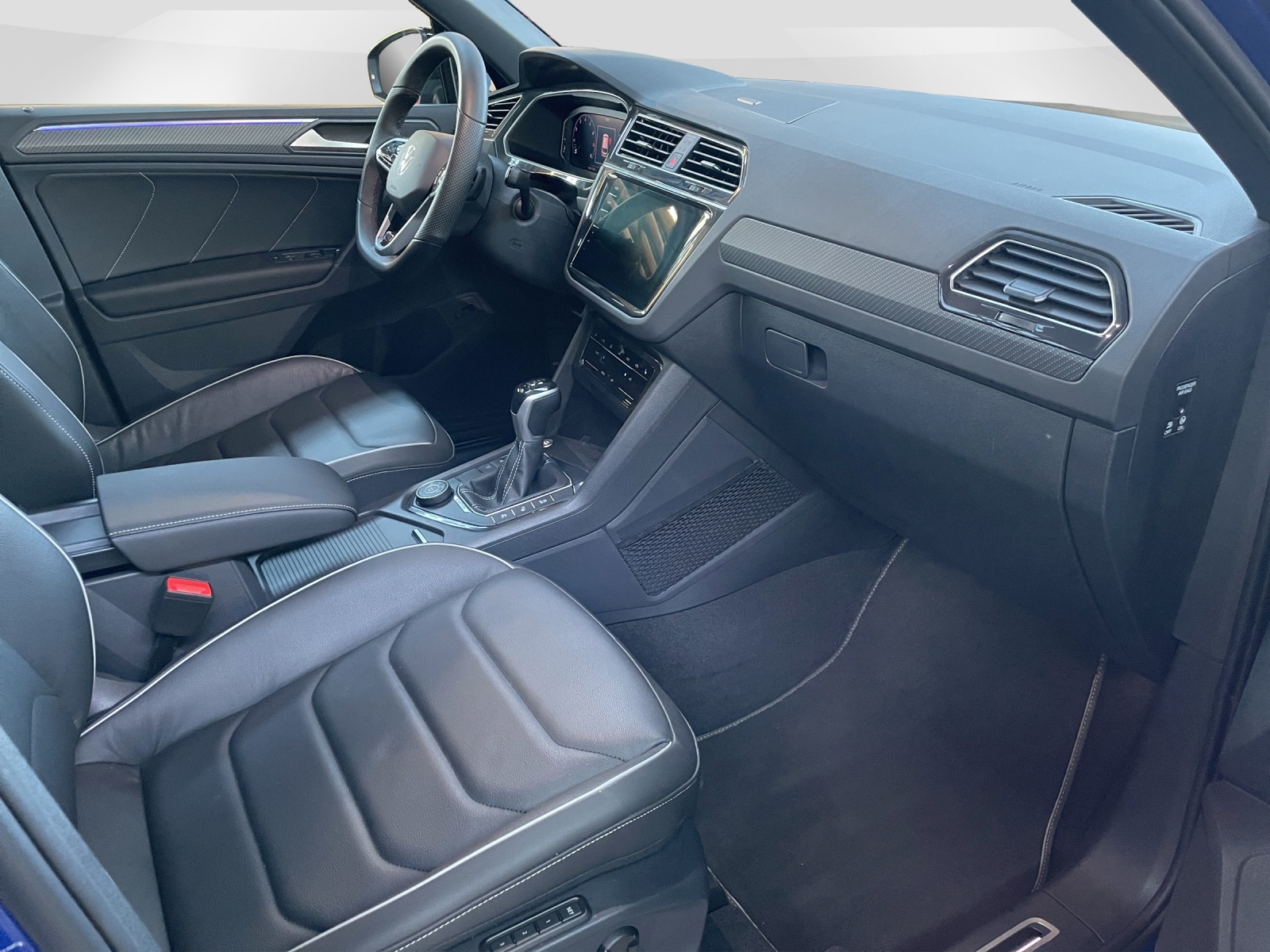 VW Tiguan 2.0 TSI R-Line DSG-image-8