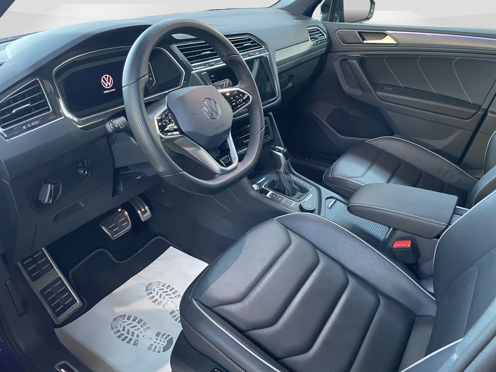 VW Tiguan 2.0 TSI R-Line DSG-image-6