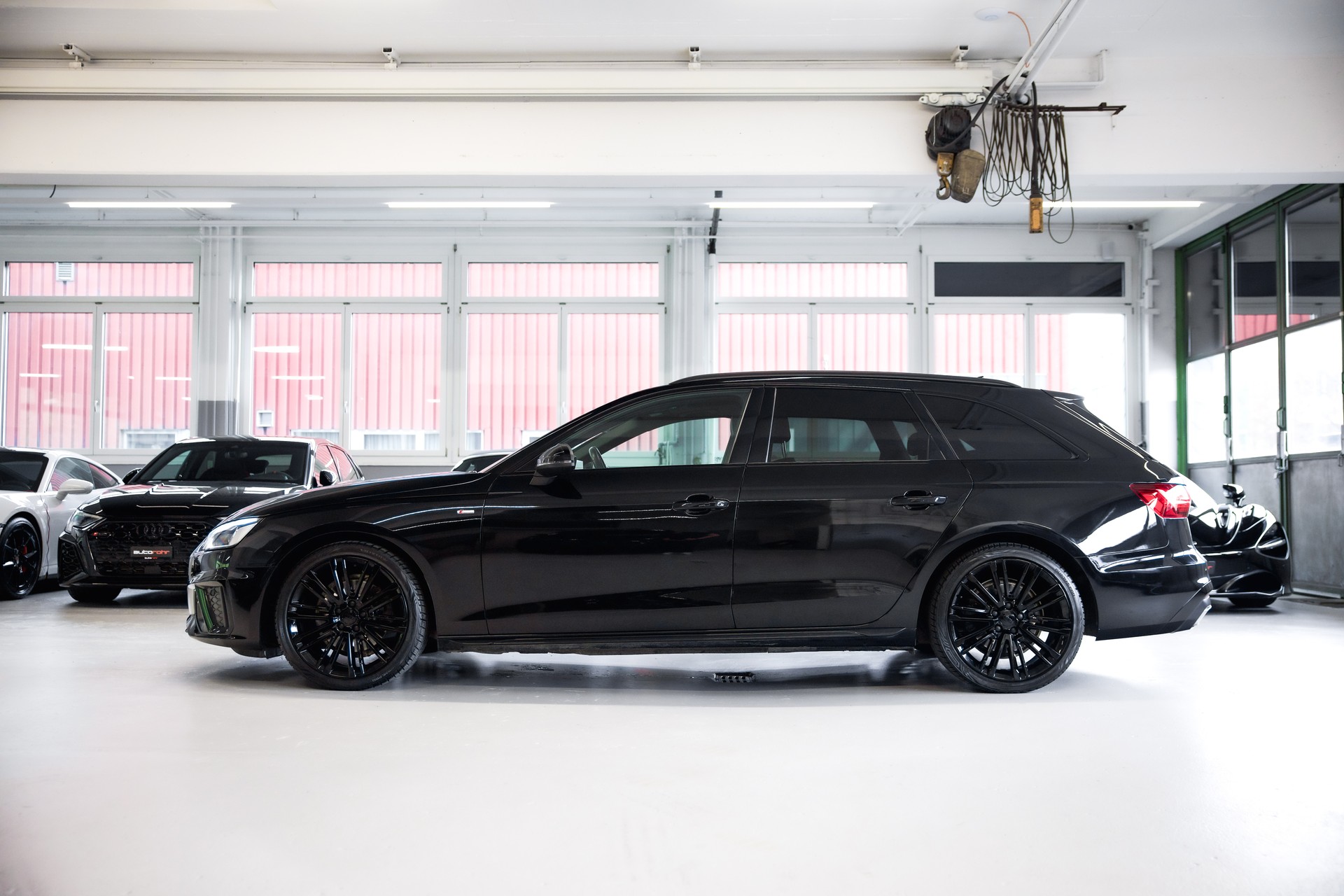 AUDI A4 Avant 35 TFSI S Line Sport S-Tronic-image-4