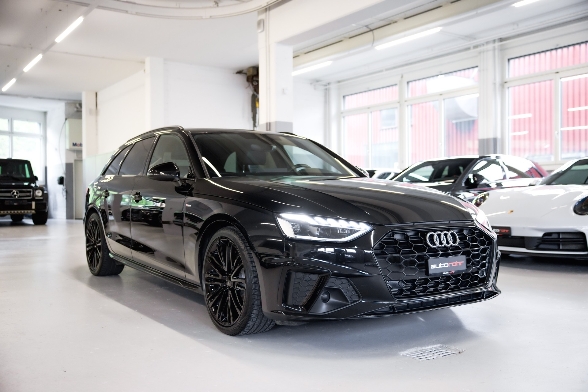 AUDI A4 Avant 35 TFSI S Line Sport S-Tronic-showroom-element-2