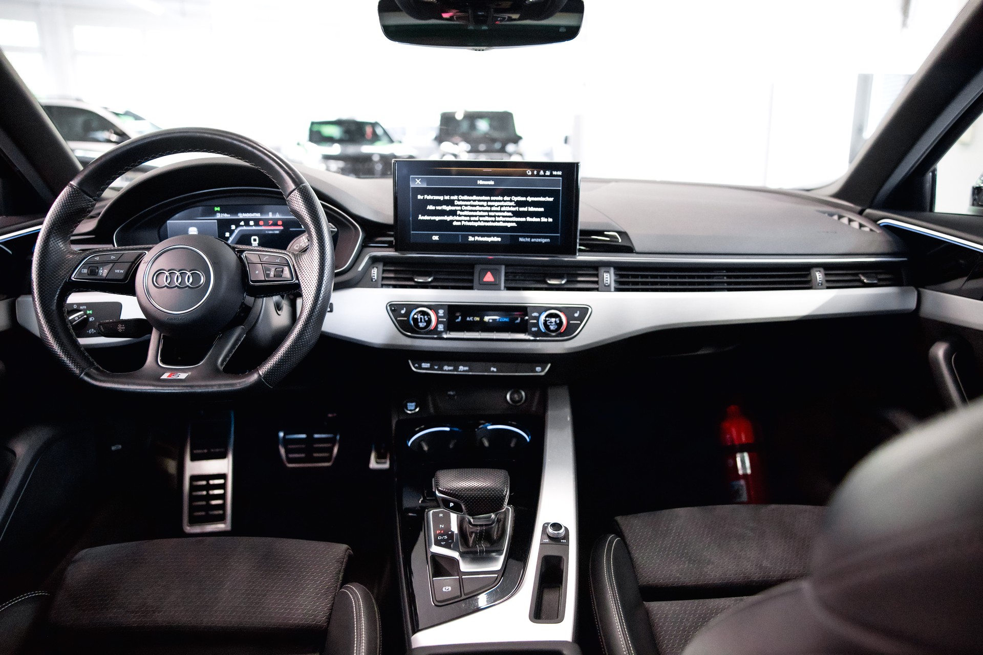 AUDI A4 Avant 35 TFSI S Line Sport S-Tronic-image-14