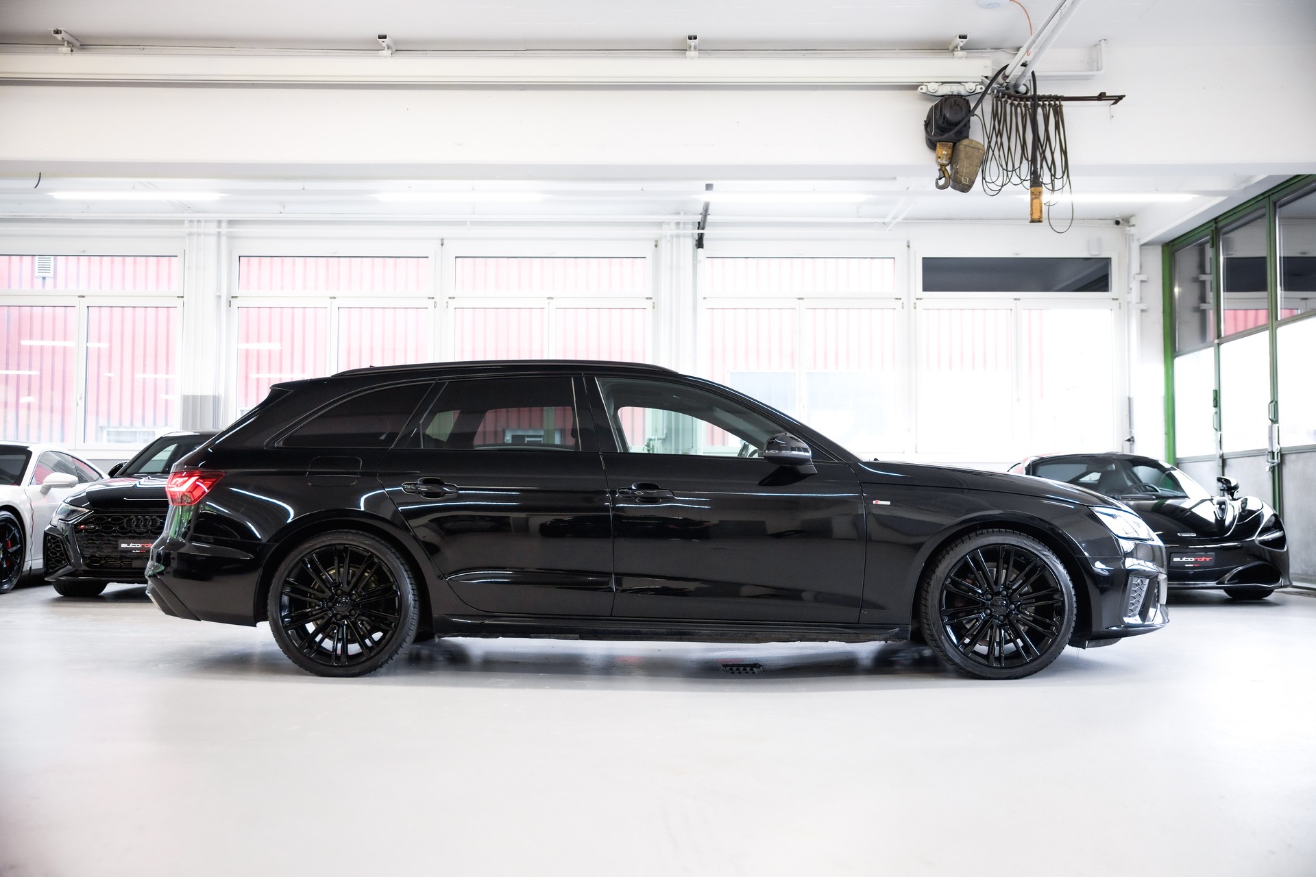 AUDI A4 Avant 35 TFSI S Line Sport S-Tronic-showroom-element-3