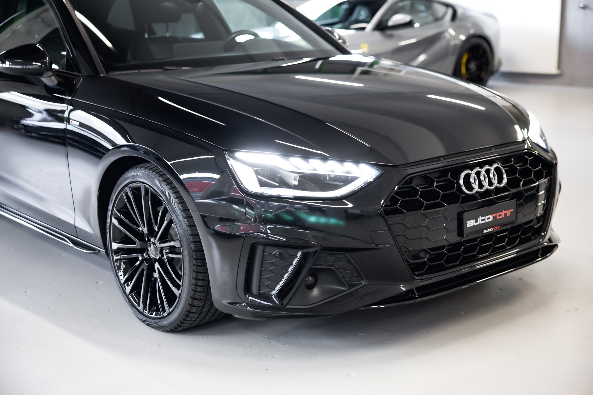 AUDI A4 Avant 35 TFSI S Line Sport S-Tronic-image-9