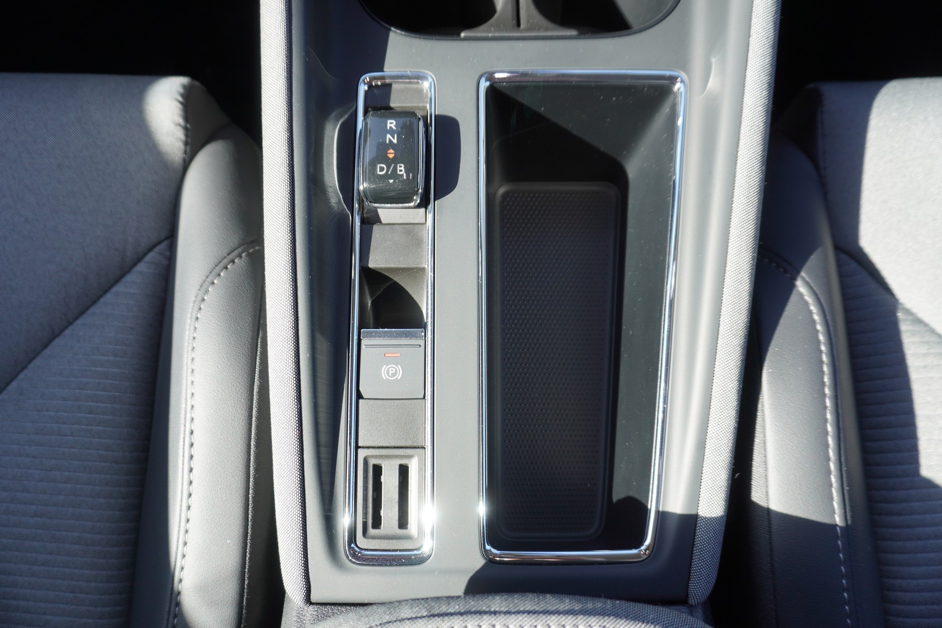 SKODA Enyaq iV 80-image-14