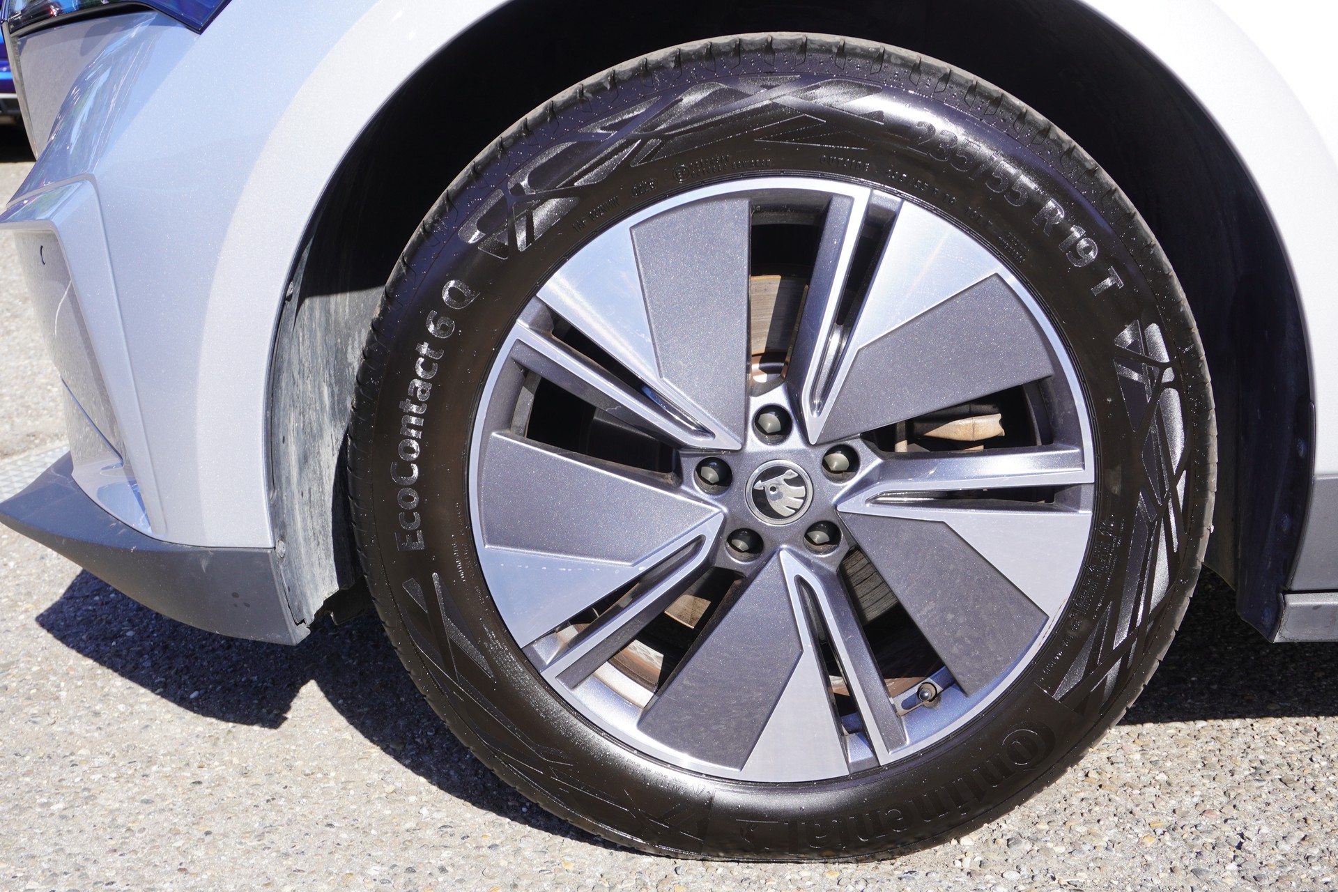 SKODA Enyaq iV 80-image-9
