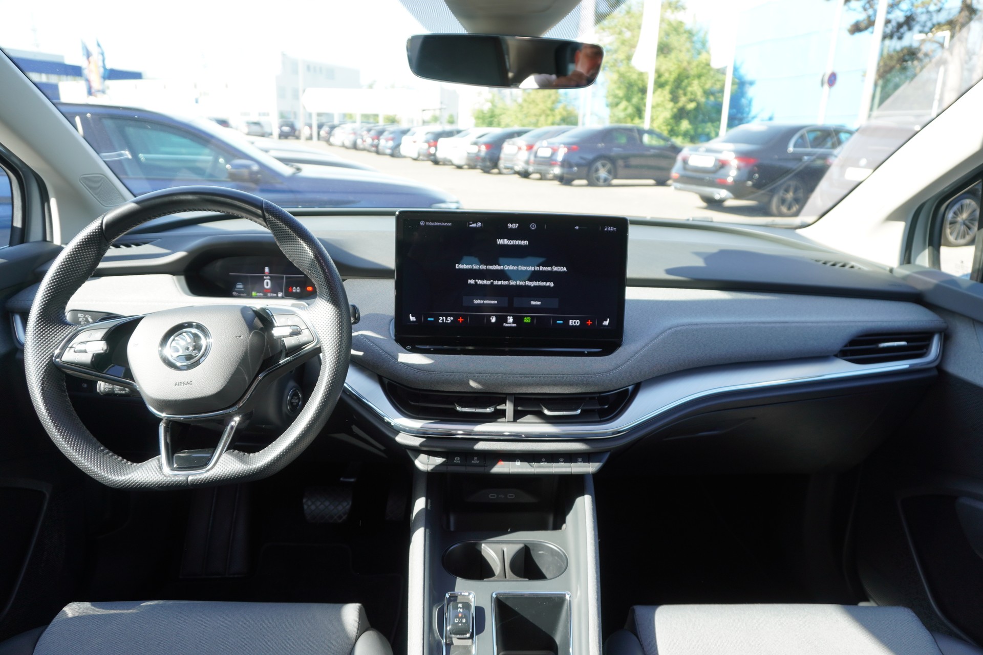 SKODA Enyaq iV 80-image-13