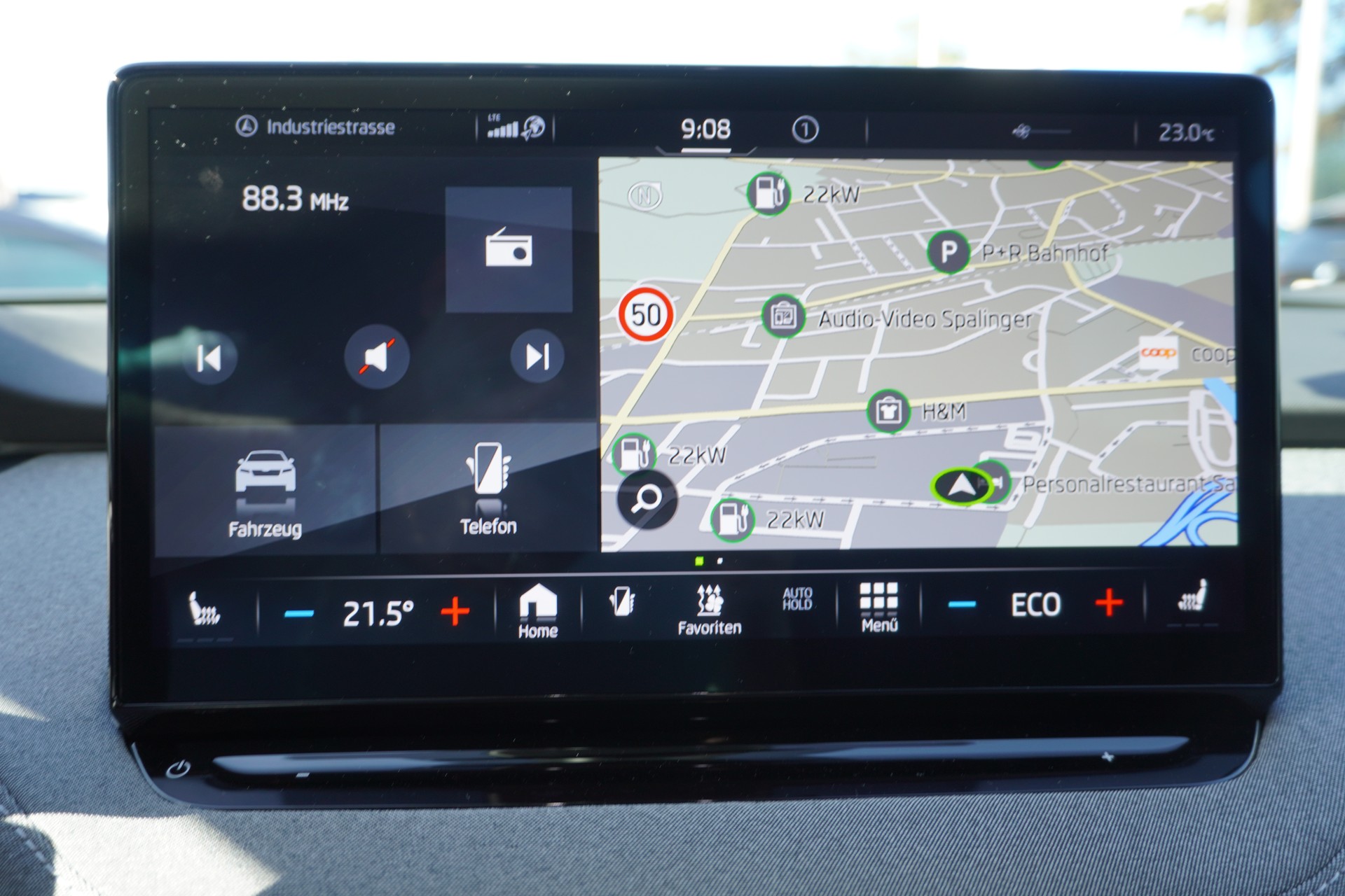 SKODA Enyaq iV 80-image-21