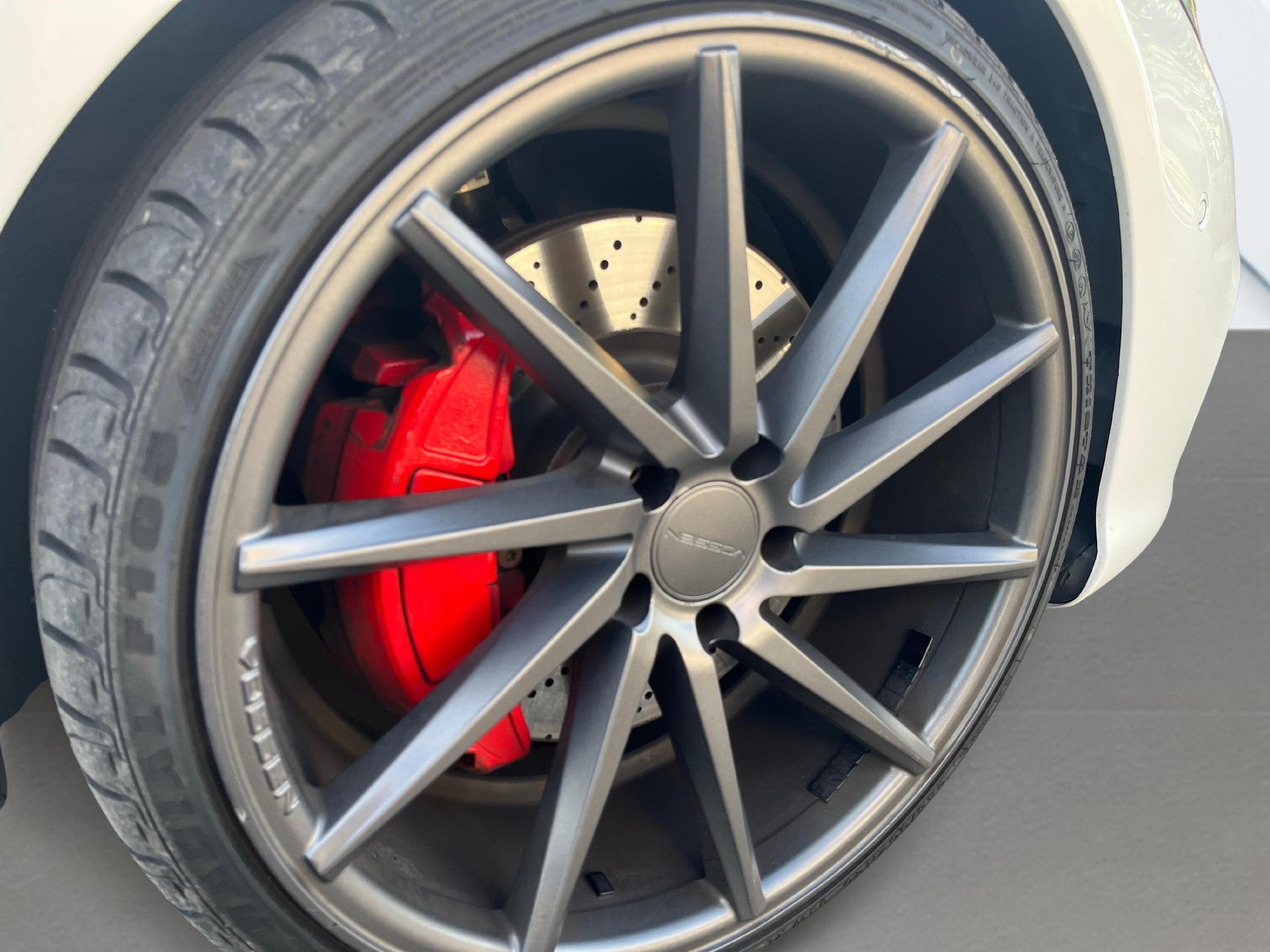 MERCEDES-BENZ E 500 V8 Coupé AMG Line mit Voll-Austattung-image-8