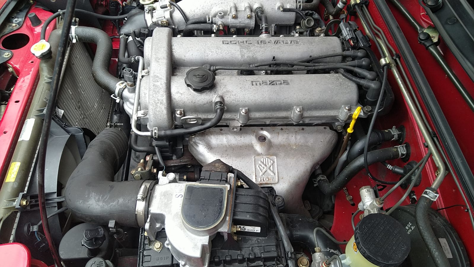 MAZDA MX-5 1.6i-16-image-9