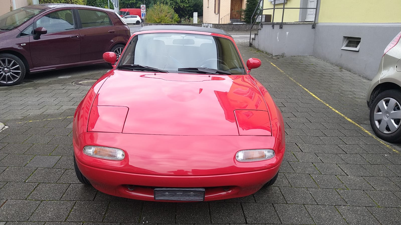 MAZDA MX-5 1.6i-16-image-2