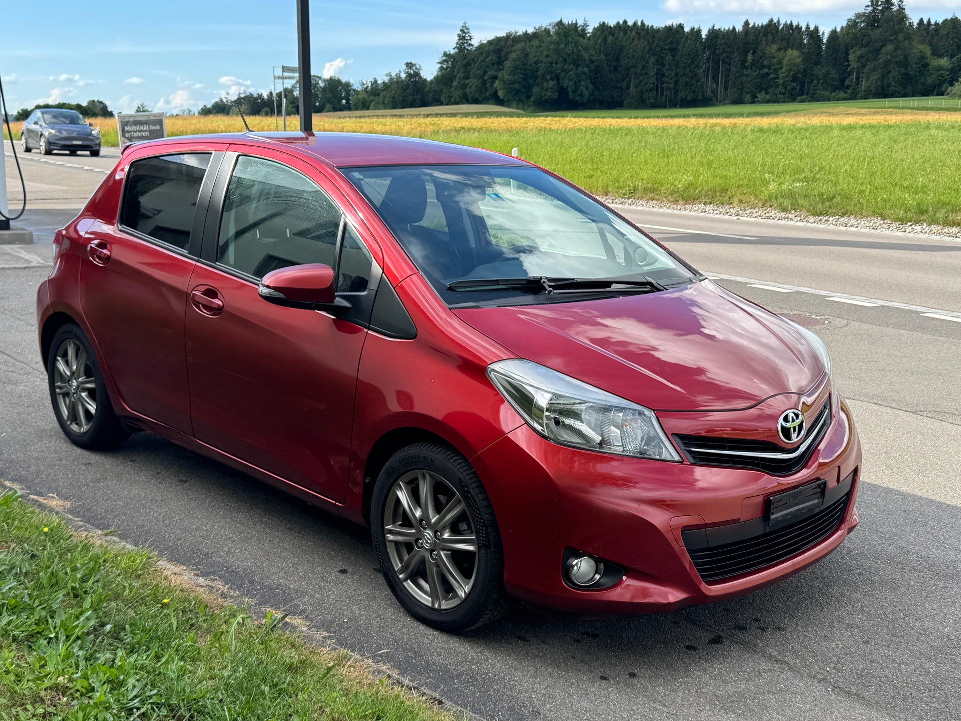 TOYOTA Yaris 1.33 Style Multidrive-image-2