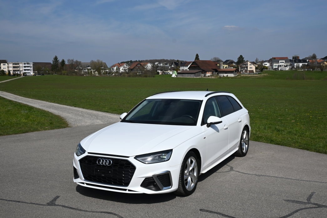 AUDI A4 Avant 2.0 TFSI 40 S-Line S-tronic quattro