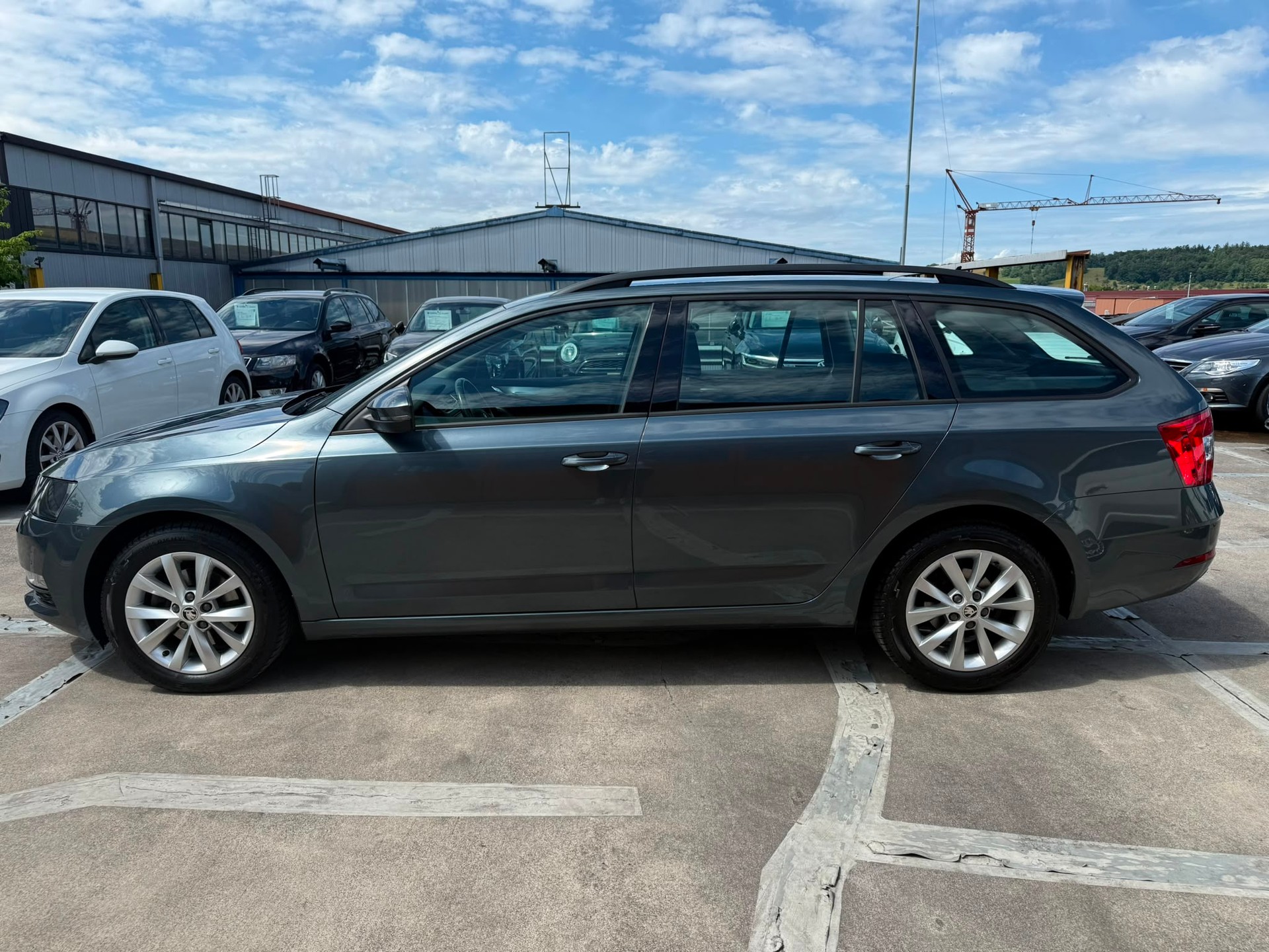 SKODA Octavia Combi 1.4 TSI Ambition-showroom-element-1