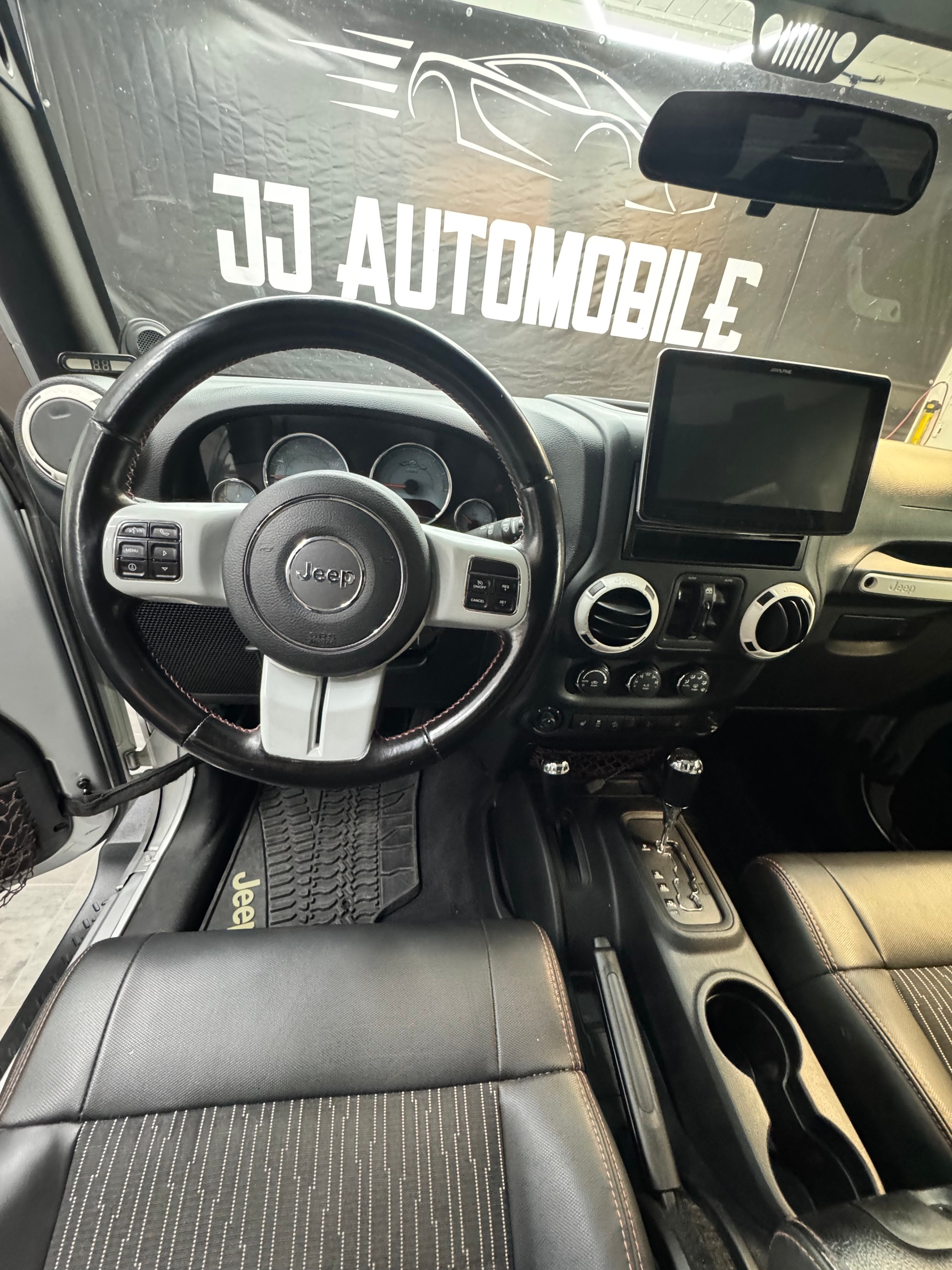 JEEP Wrangler 3.6 Unlimited Arctic Automatic-image-11