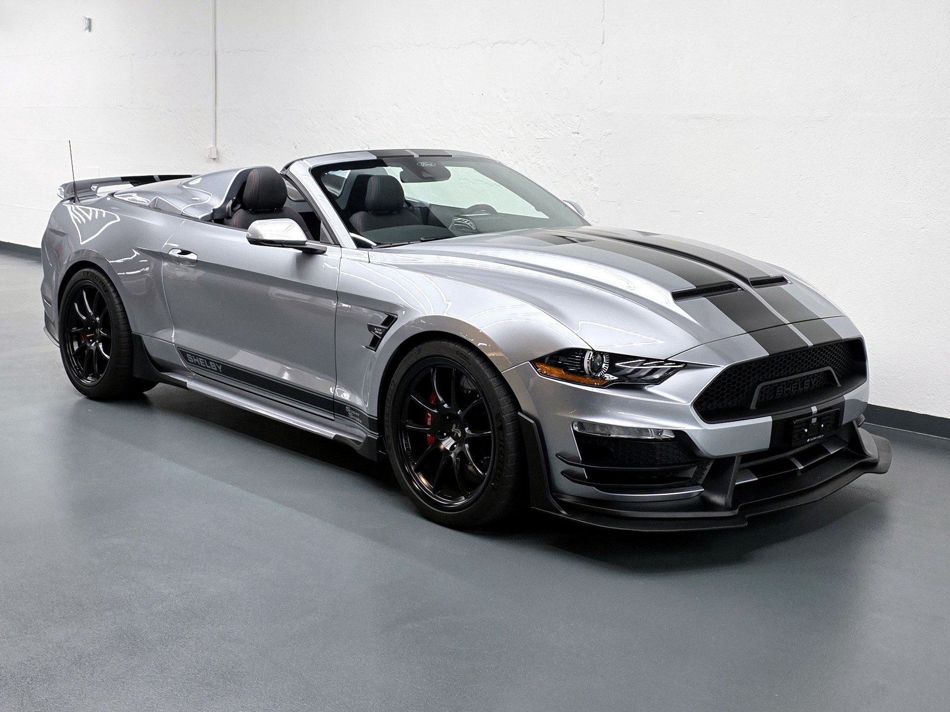 FORD Mustang Shelby Super Snake Speedster-showroom-element-1