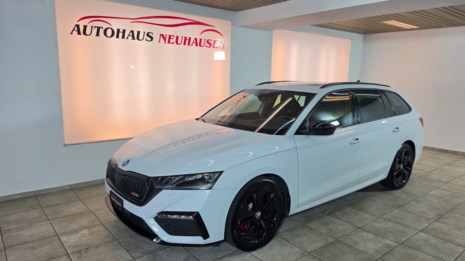 SKODA Octavia Combi 2.0 TSI DSG RS, Top Zustand, Schweizer Fahrzeug, Frisch ab MFK und Frisch ab Service, 8-FACH BEREIFT