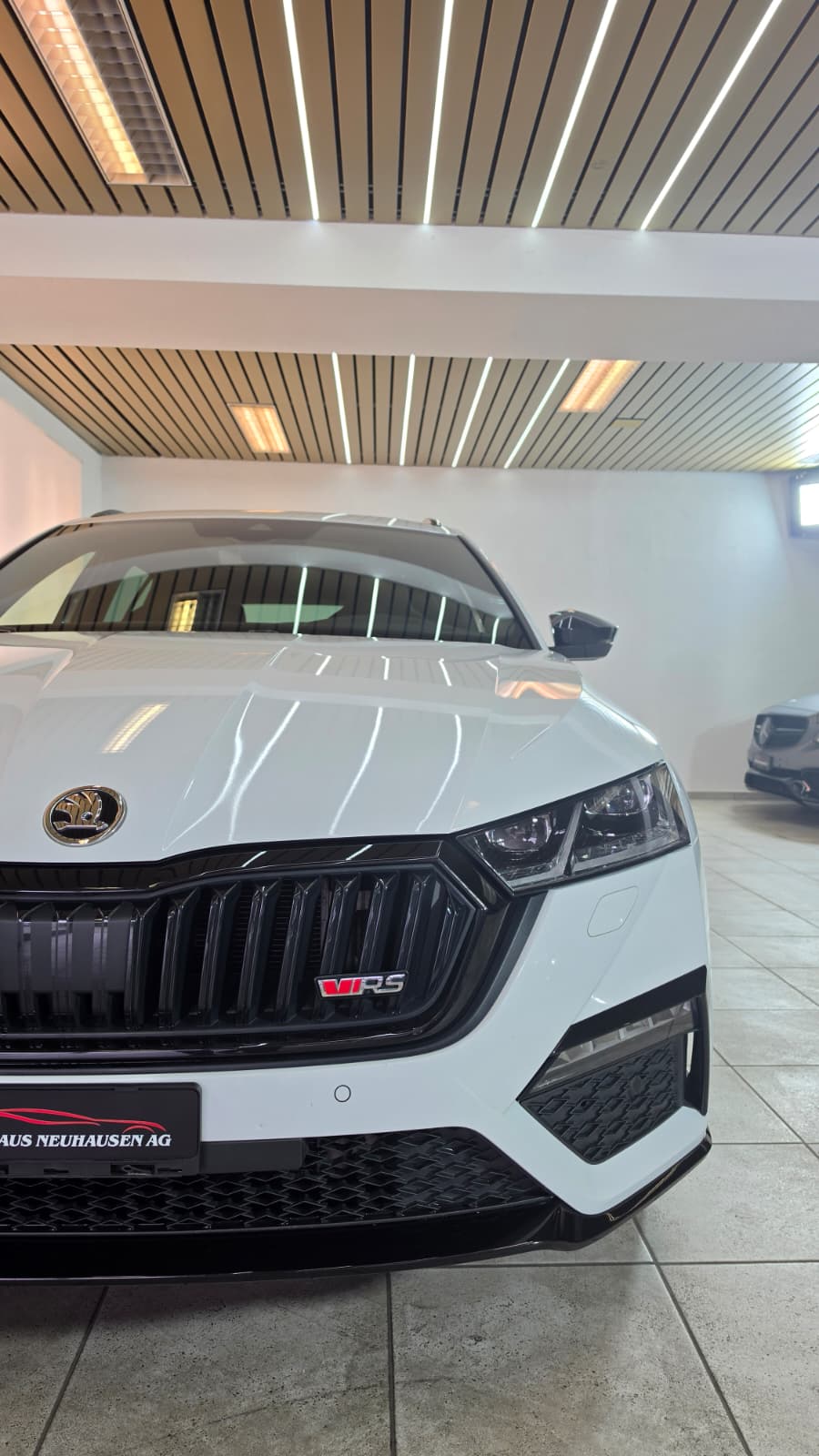 SKODA Octavia Combi 2.0 TSI DSG RS, Top Zustand, Schweizer Fahrzeug, Frisch ab MFK und Frisch ab Service, 8-FACH BEREIFT-showroom-element-2