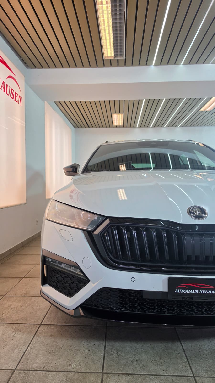 SKODA Octavia Combi 2.0 TSI DSG RS, Top Zustand, Schweizer Fahrzeug, Frisch ab MFK und Frisch ab Service, 8-FACH BEREIFT-showroom-element-3