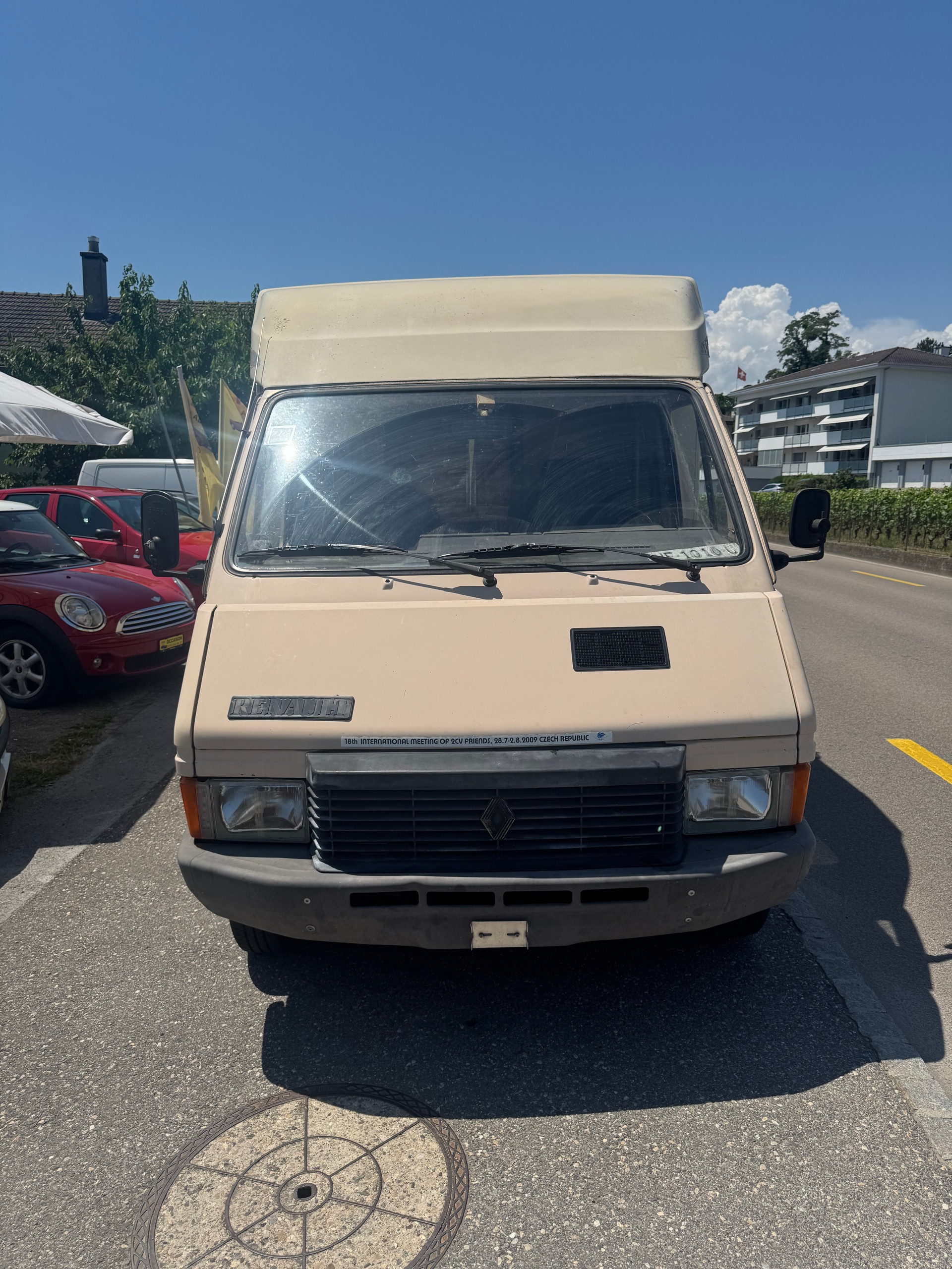 RENAULT TRAFIC