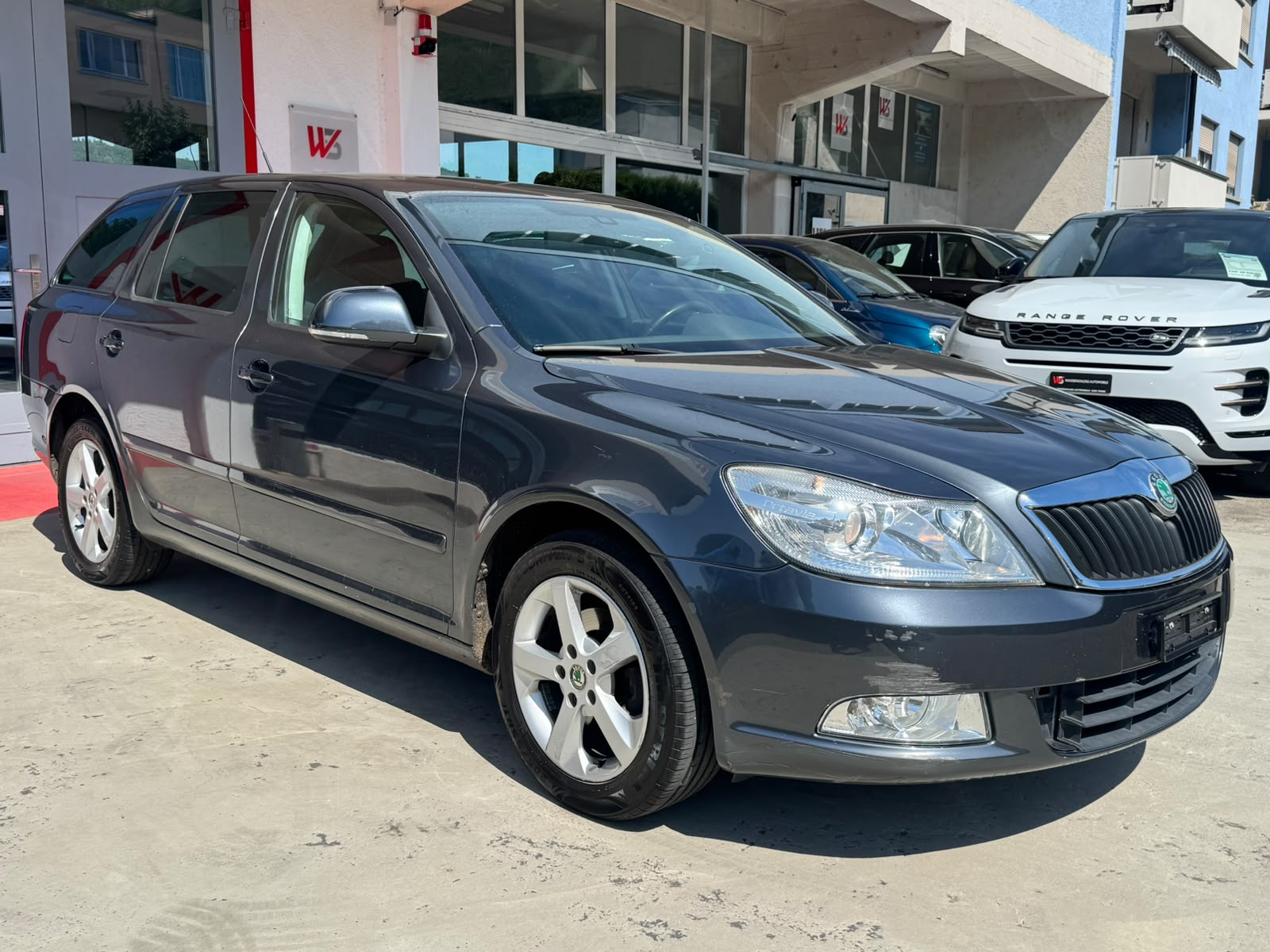 SKODA Octavia Combi 1.6 TDI Adventure 4x4-showroom-element-1
