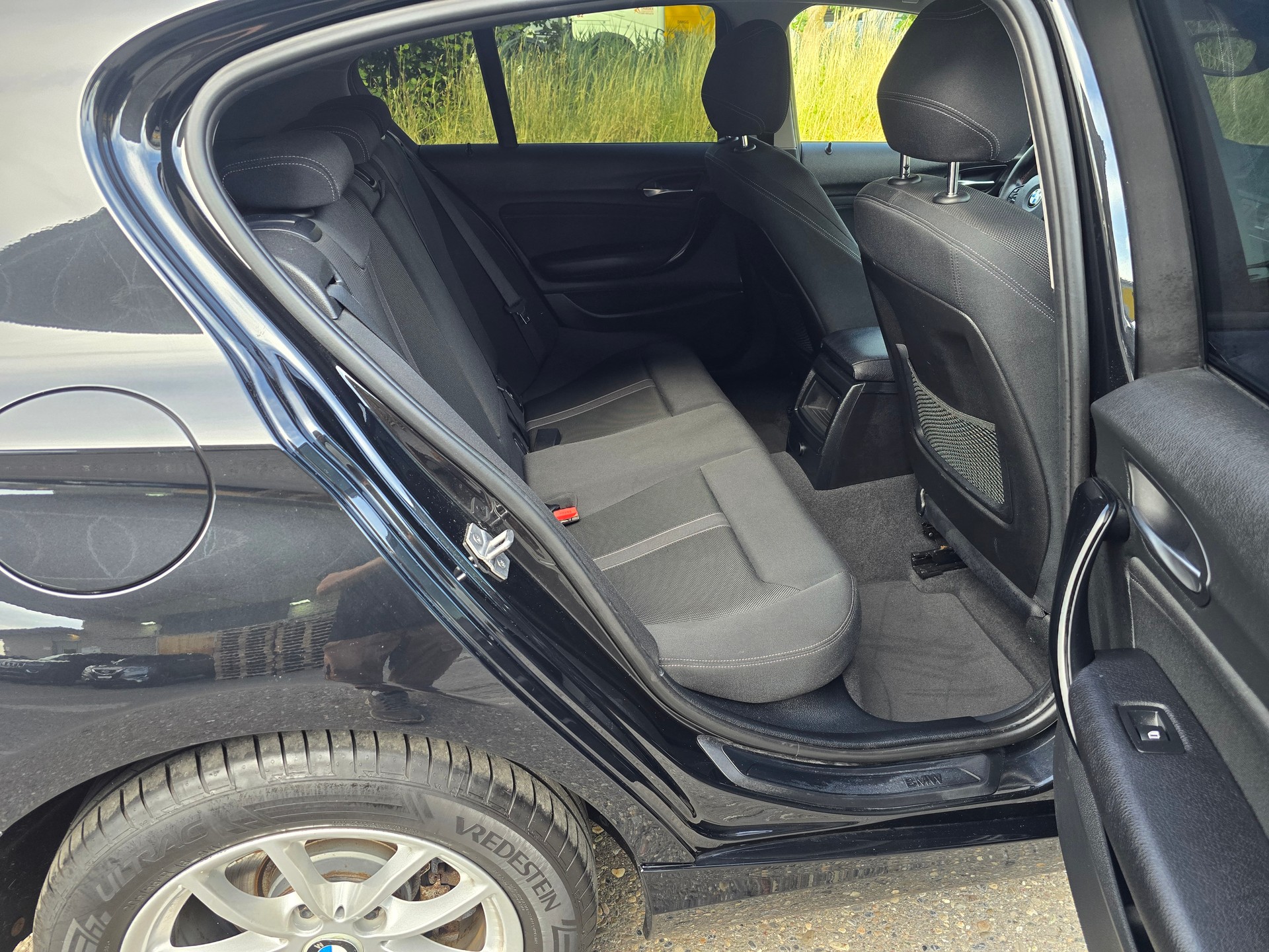 BMW 118i Urban Line Steptronic-image-10