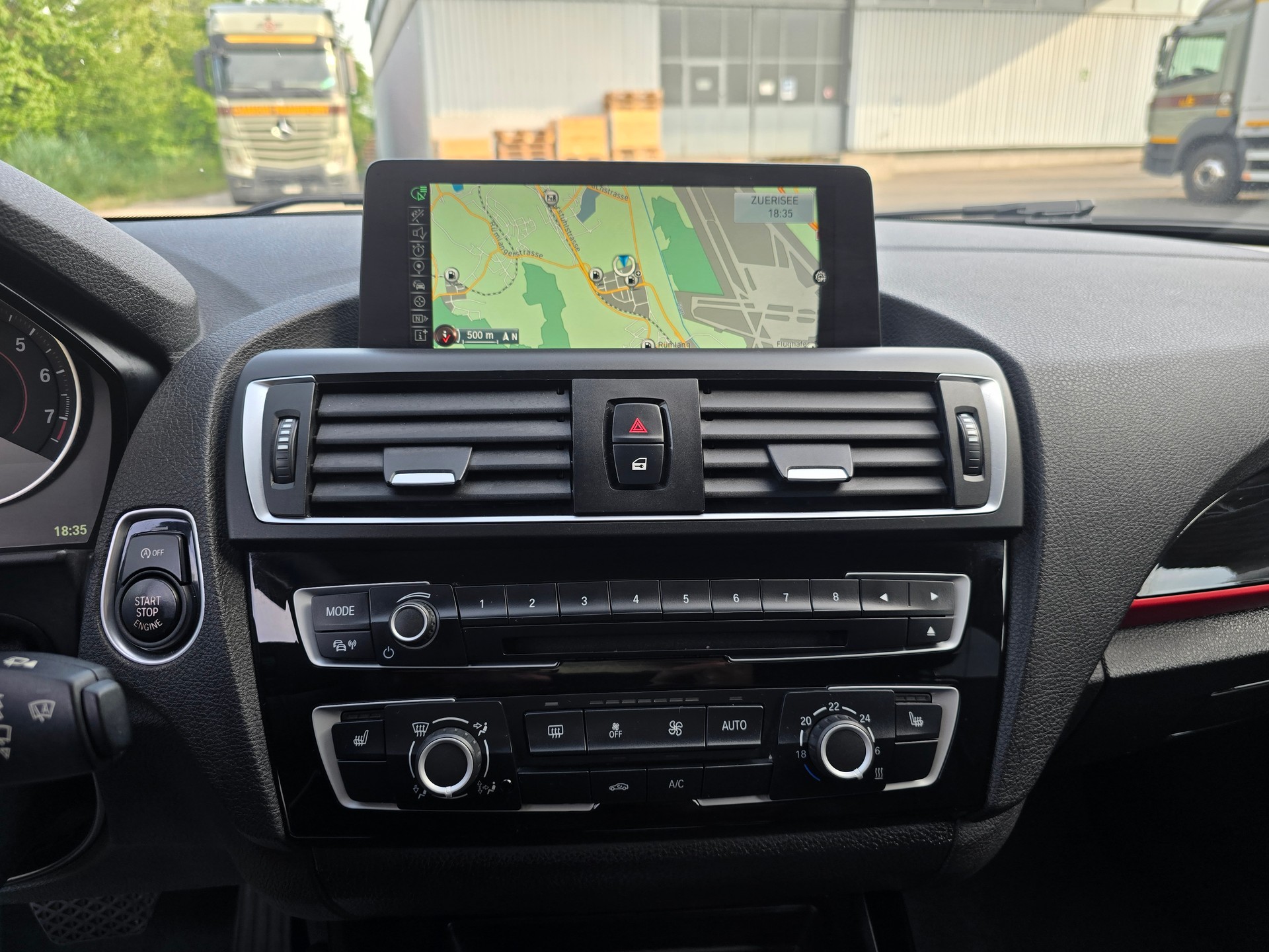 BMW 118i Urban Line Steptronic-image-21