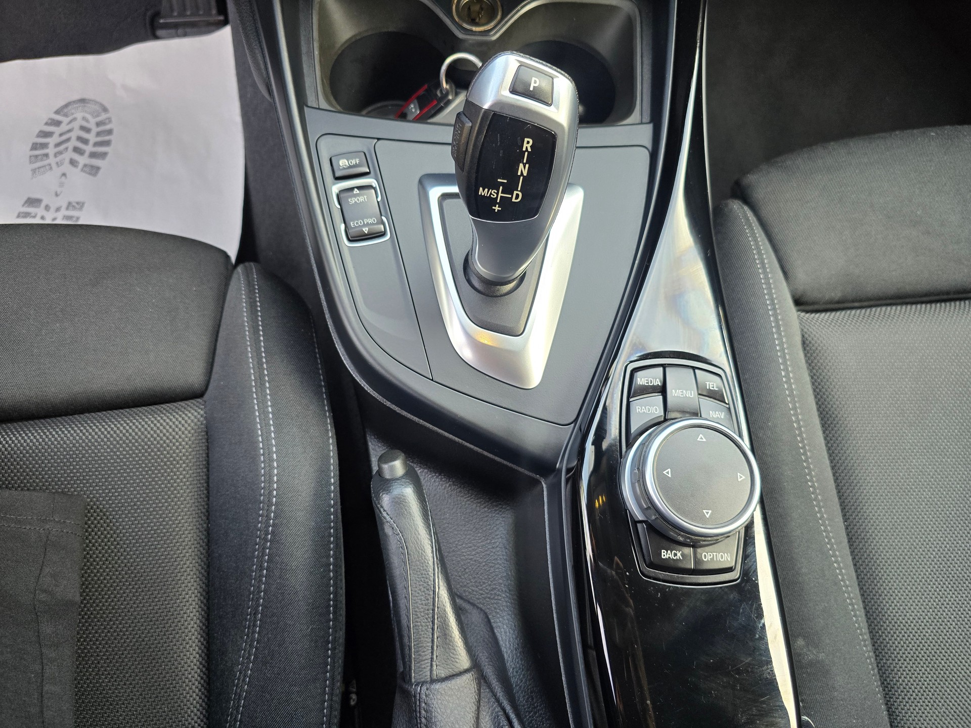 BMW 118i Urban Line Steptronic-image-18