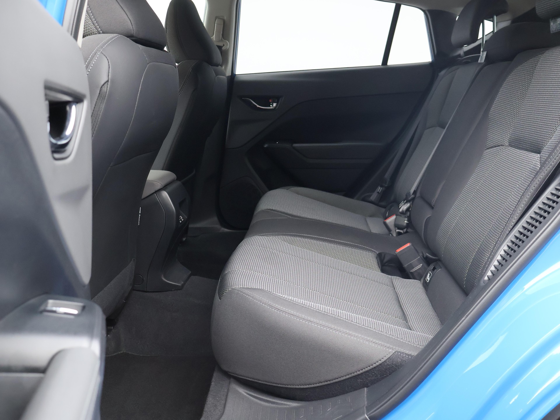 SUBARU Crosstrek 2.0i e-Boxer Swiss Plus / Leasing ab. 1.99%-image-3