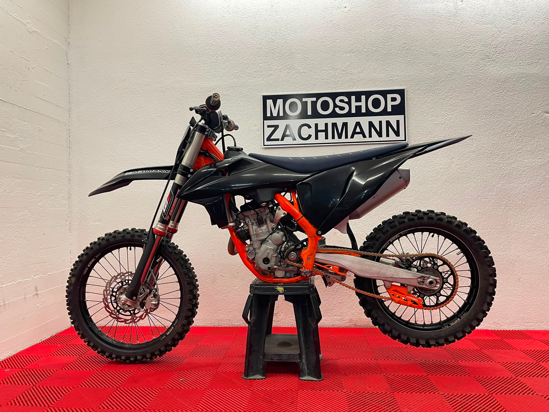 KTM 250 SX-F 2022-image-3