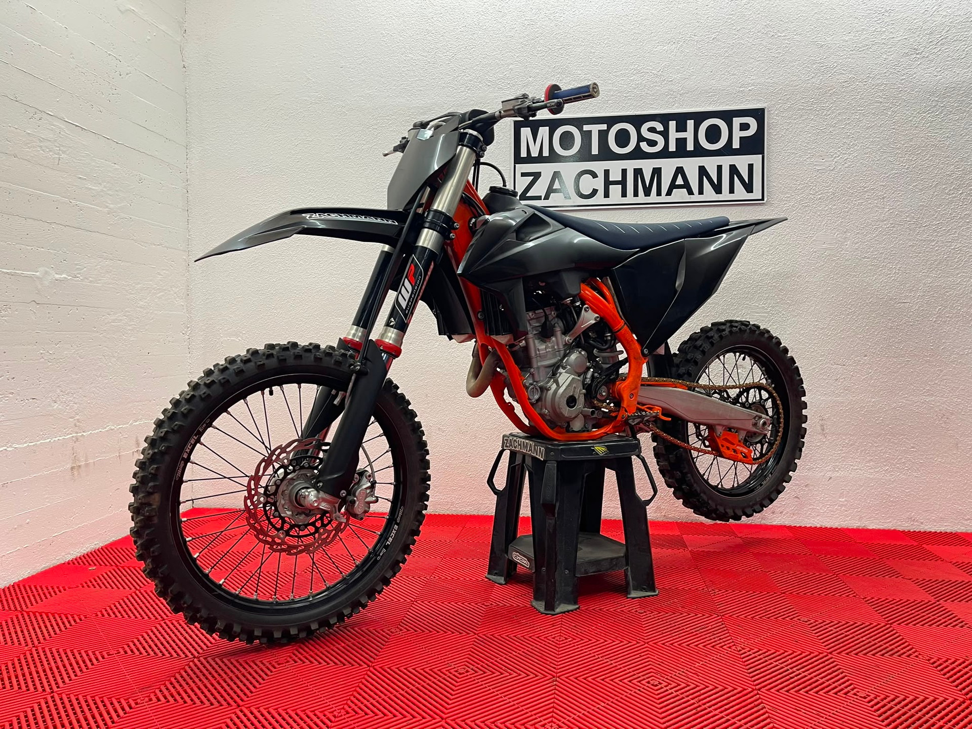 KTM 250 SX-F 2022-image-2