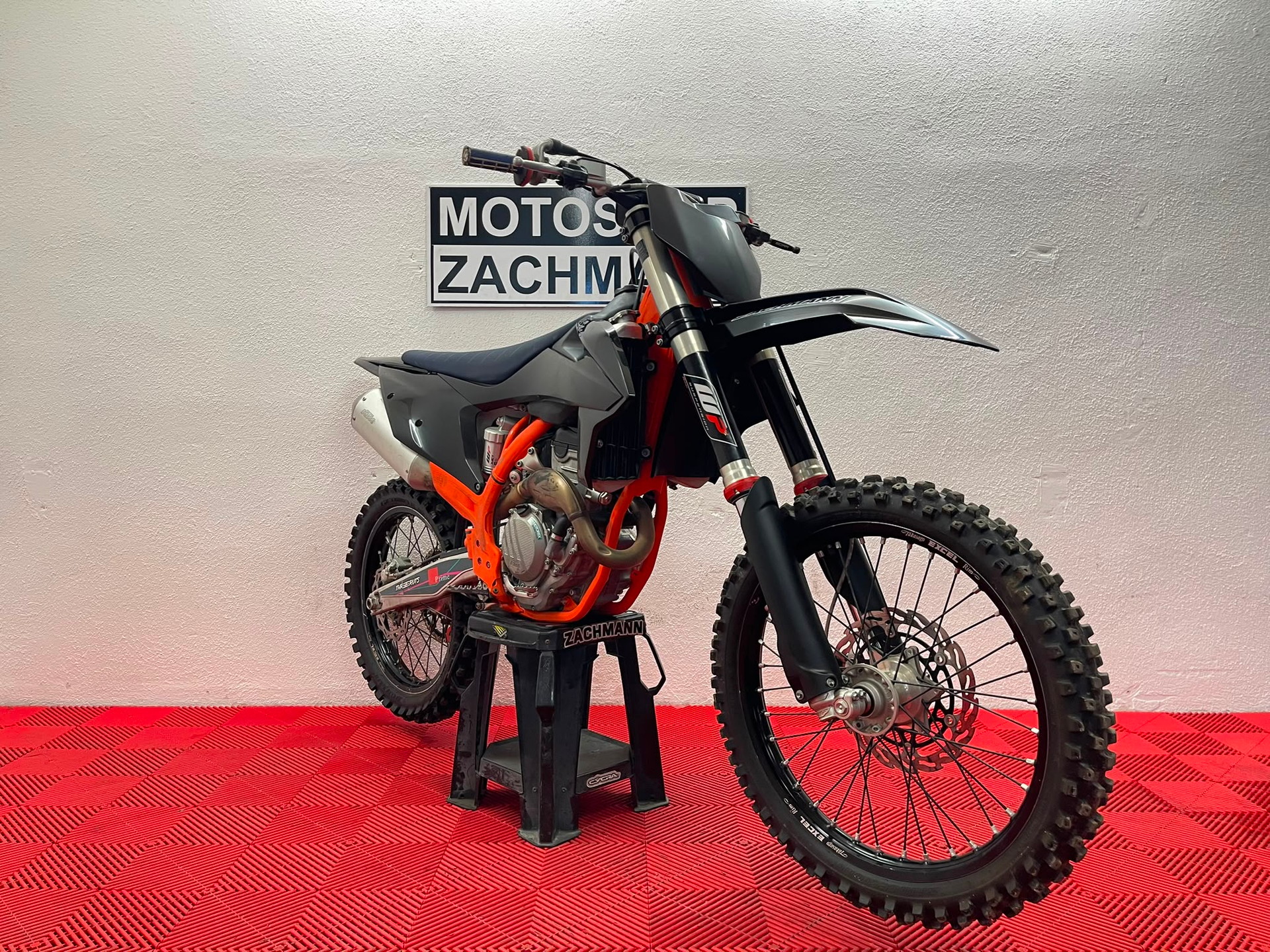 KTM 250 SX-F 2022-image-1