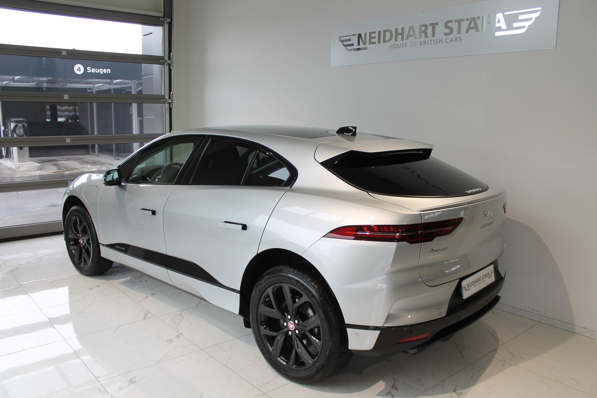 JAGUAR I-Pace EV400 HSE AWD-showroom-element-2