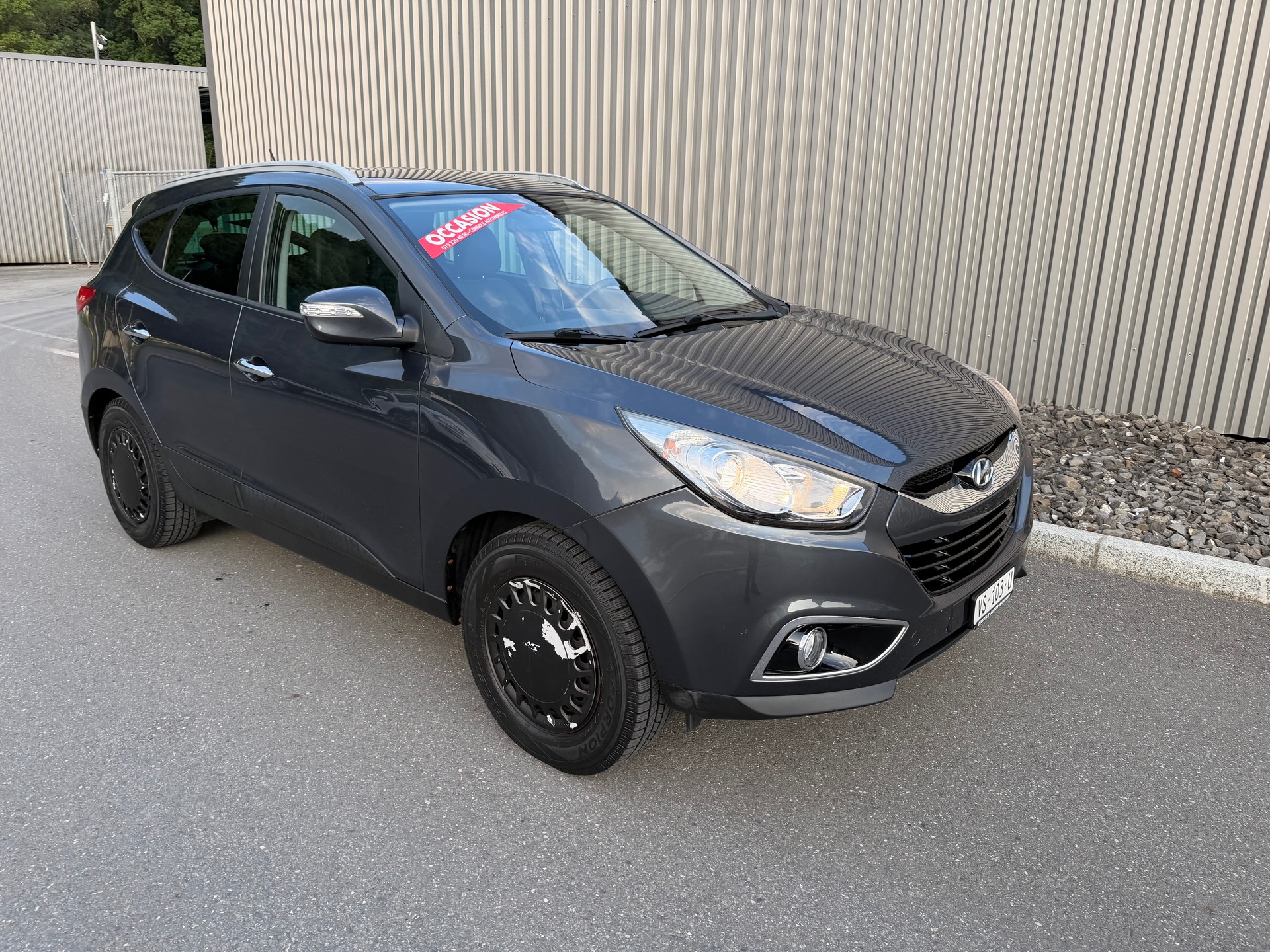 HYUNDAI iX 35 2.0 Premium 4WD Automatic-image-7