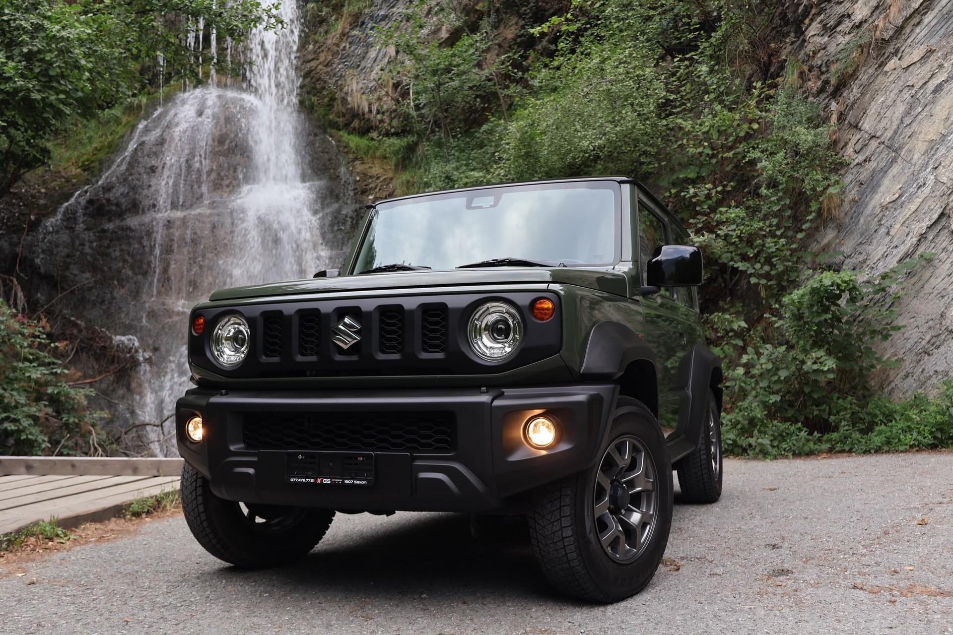 SUZUKI Jimny 1.5 Compact+ 4x4-showroom-element-2